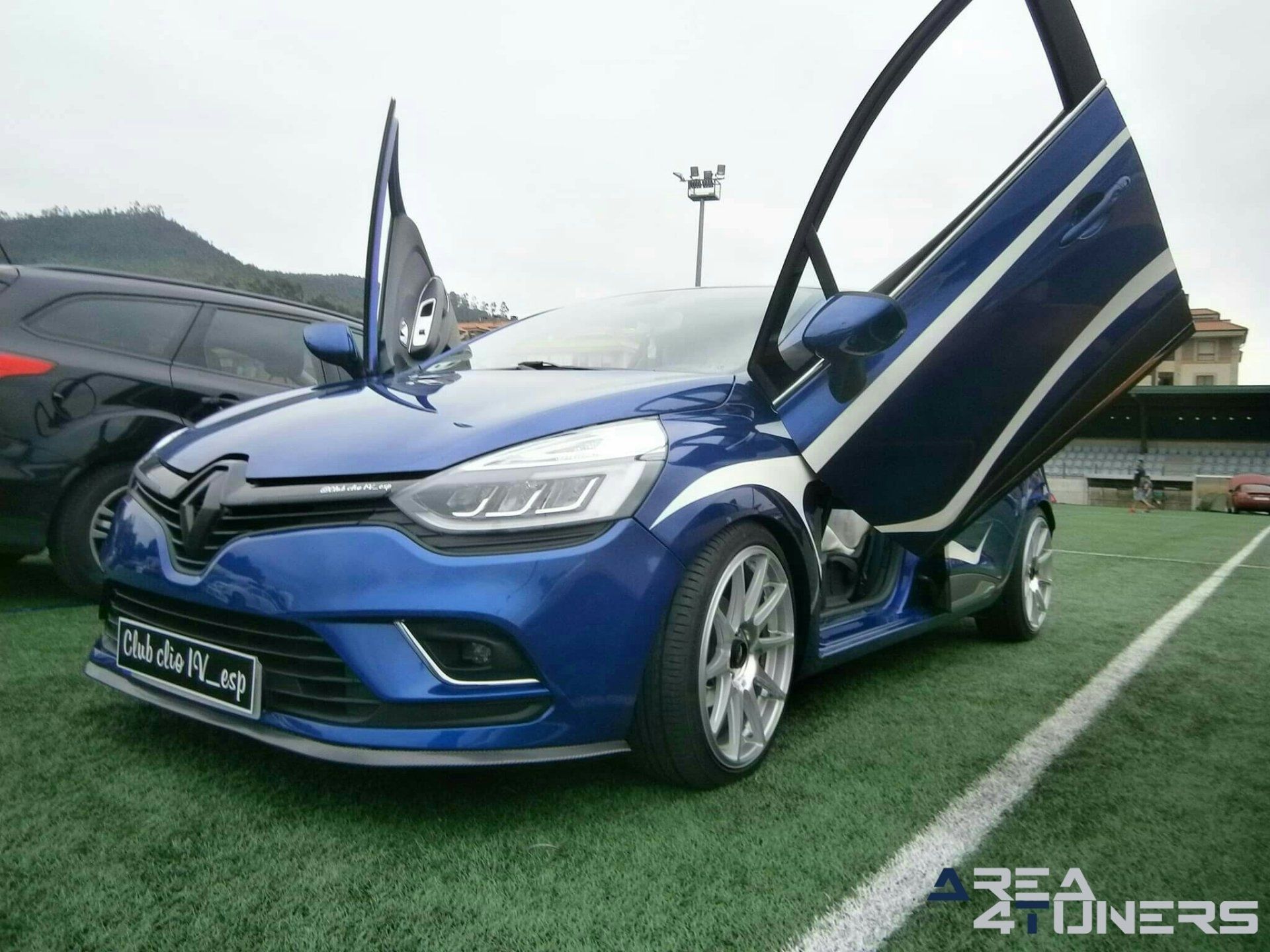 3ª Concentración Crazy Tuning
Imagen del reportaje revista Tuning Area4tuners.es, concentración de coches Tuning del año 2019 en Sarón, Cantabria, España