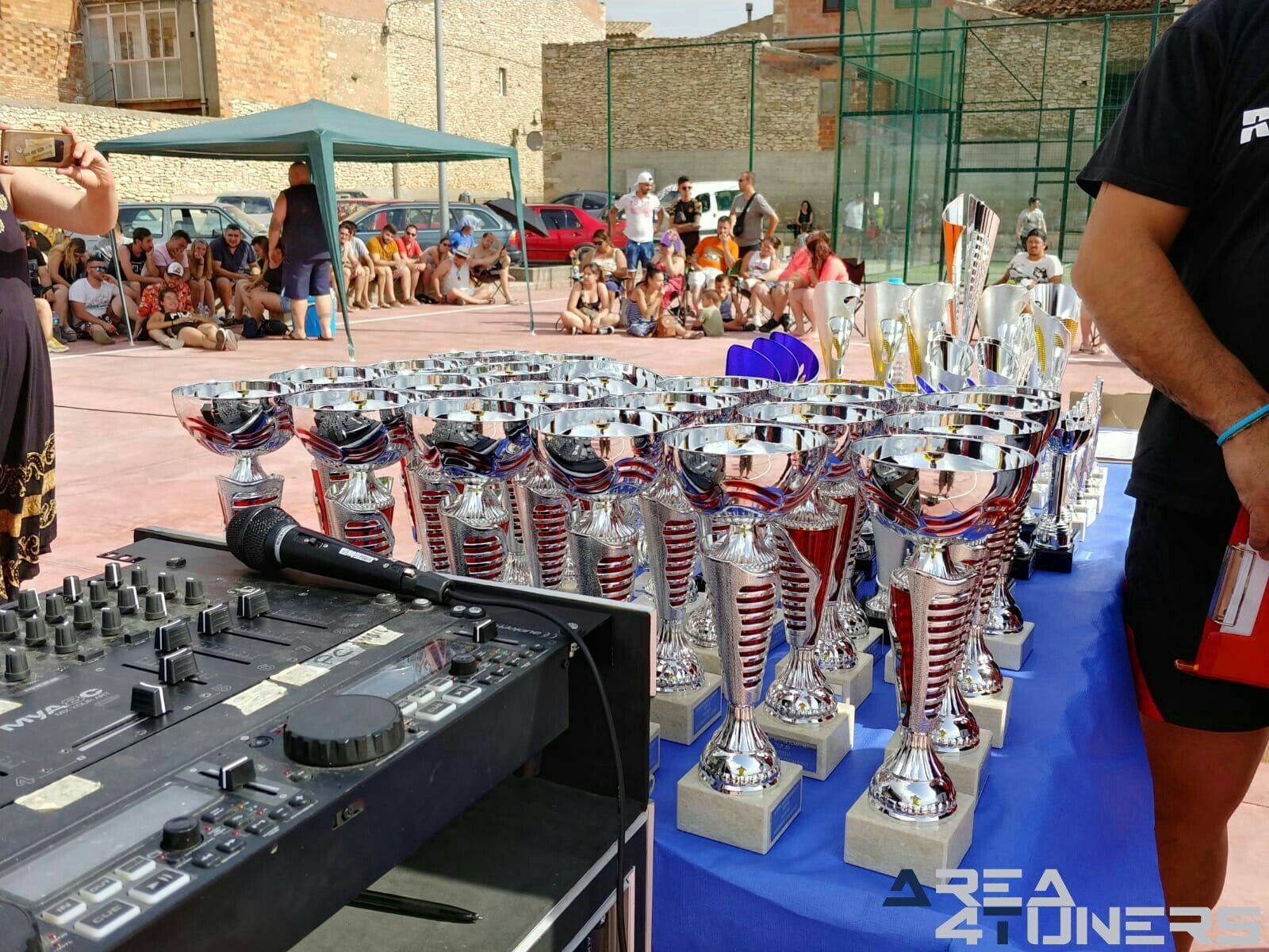 3er Event Motor Almatret
Imagen del reportaje revista Tuning Area4tuners.es, concentración de coches Tuning del año 2019 en Almatret, Lérida, España