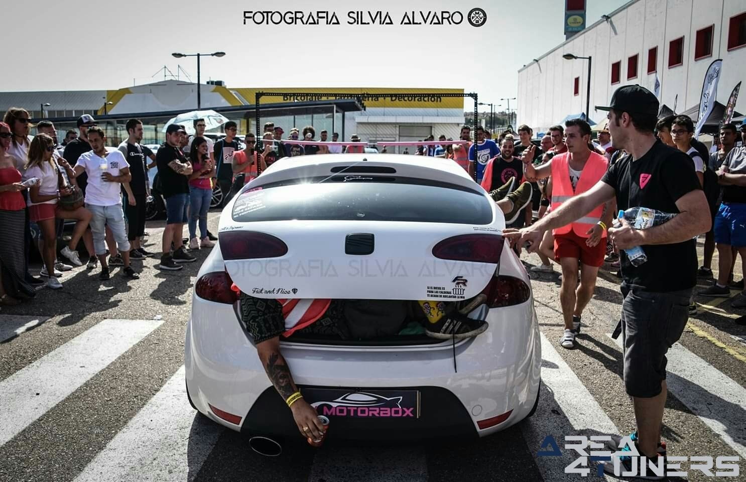 2ª Concentración Benéfica A Favor Asociación Autismo
Imagen del reportaje revista Tuning Area4tuners.es, concentración de coches Tuning del año 2019 en Zaratán, Salamanca, España