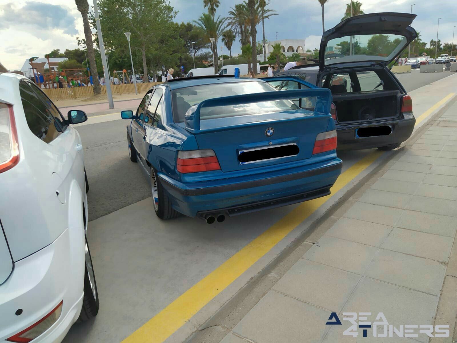 2ª Expo Riumar The Gold Tuning
Imagen del reportaje revista Tuning Area4tuners.es, concentración de coches Tuning del año 2019 en Riumar, Tarragona, España