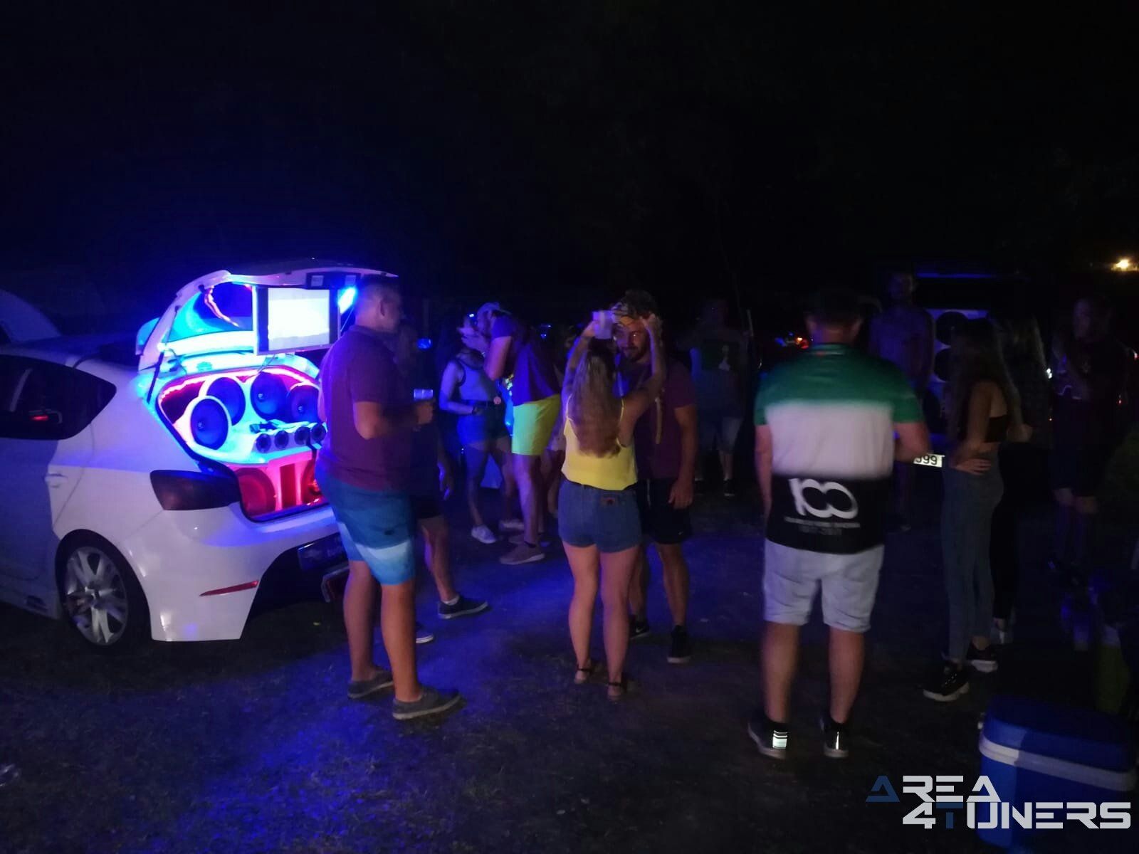 8ª Lujuria Tuning Show
Imagen del reportaje revista Tuning Area4tuners.es, concentración de coches Tuning del año 2019 en Cadalso, Cáceres, España