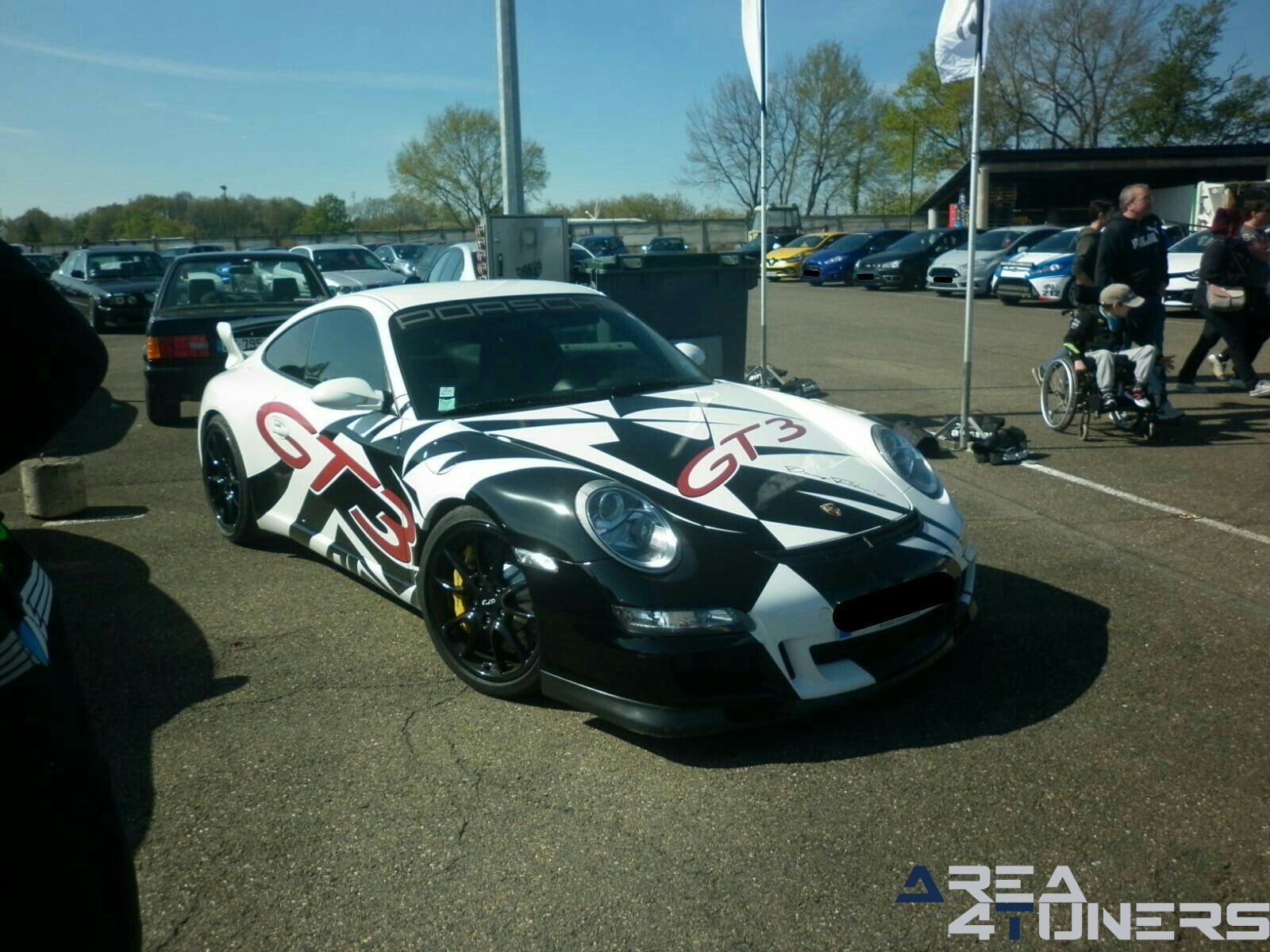 Nogaro Motor Festival
Imagen del reportaje de la revista Tuning Area4tuners.es, de la
concentración de coches Tuning del año 2019 en Nogaro Francia