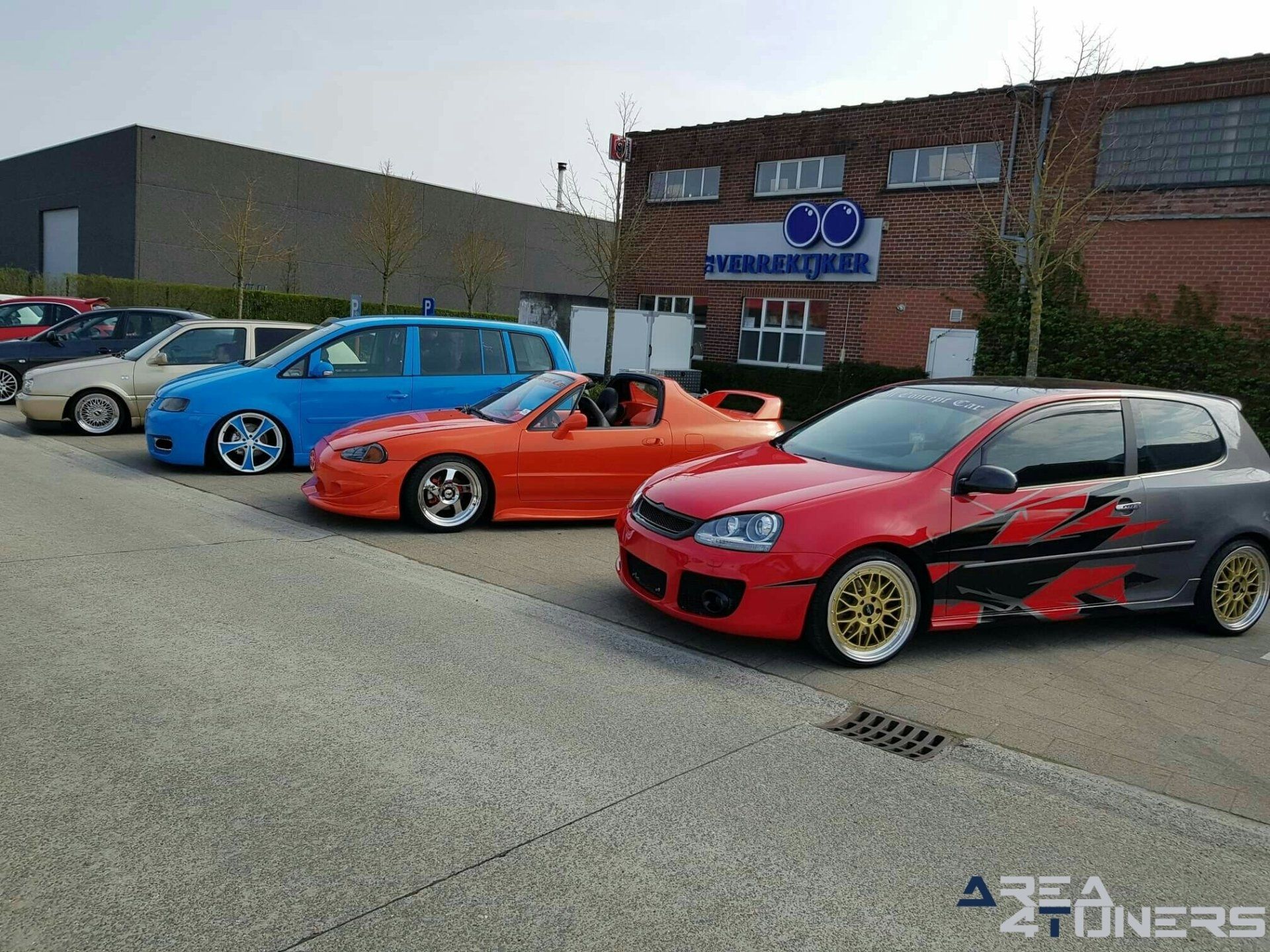 Meeting Car Event 9
Imagen del reportaje de la revista Tuning Area4tuners.es, de la
concentración de coches Tuning del año 2019 en Wingene Bélgica