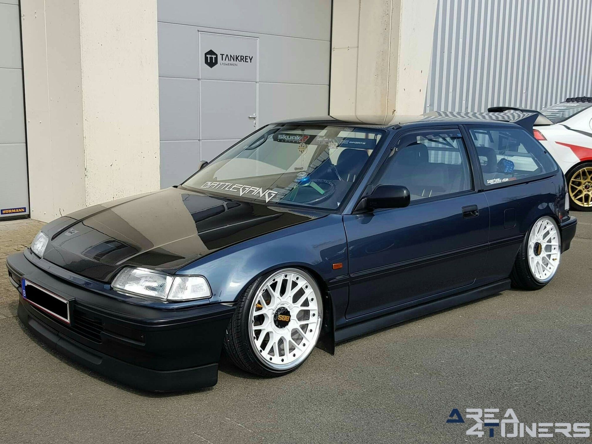 Meeting Car Event 9
Imagen del reportaje de la revista Tuning Area4tuners.es, de la
concentración de coches Tuning del año 2019 en Wingene Bélgica