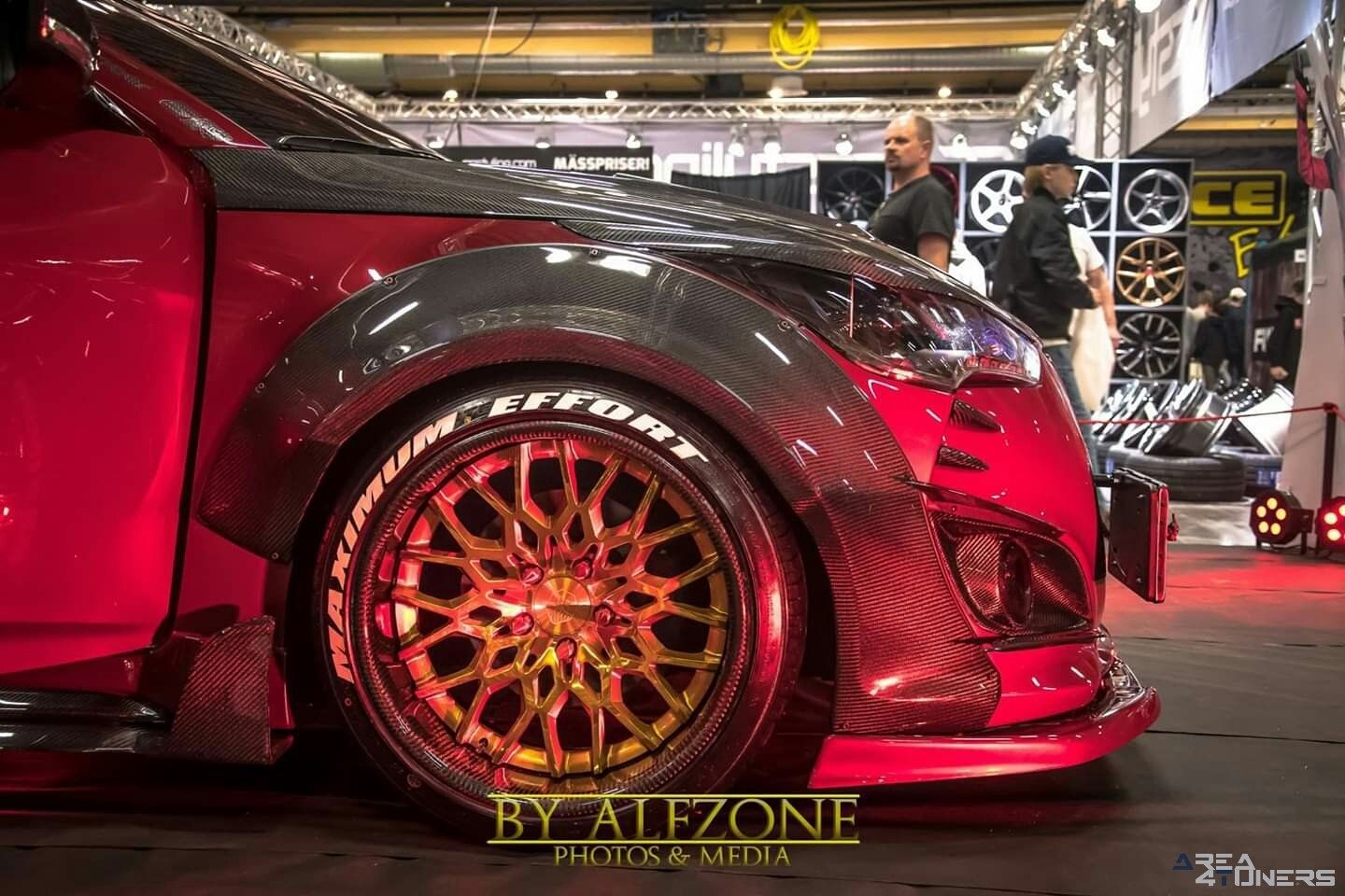 Elmia Bilsport Perfonmance
Imagen del reportaje de la revista Tuning Area4tuners.es, de la
concentración de coches Tuning del año 2019 en Jönköping Suecia