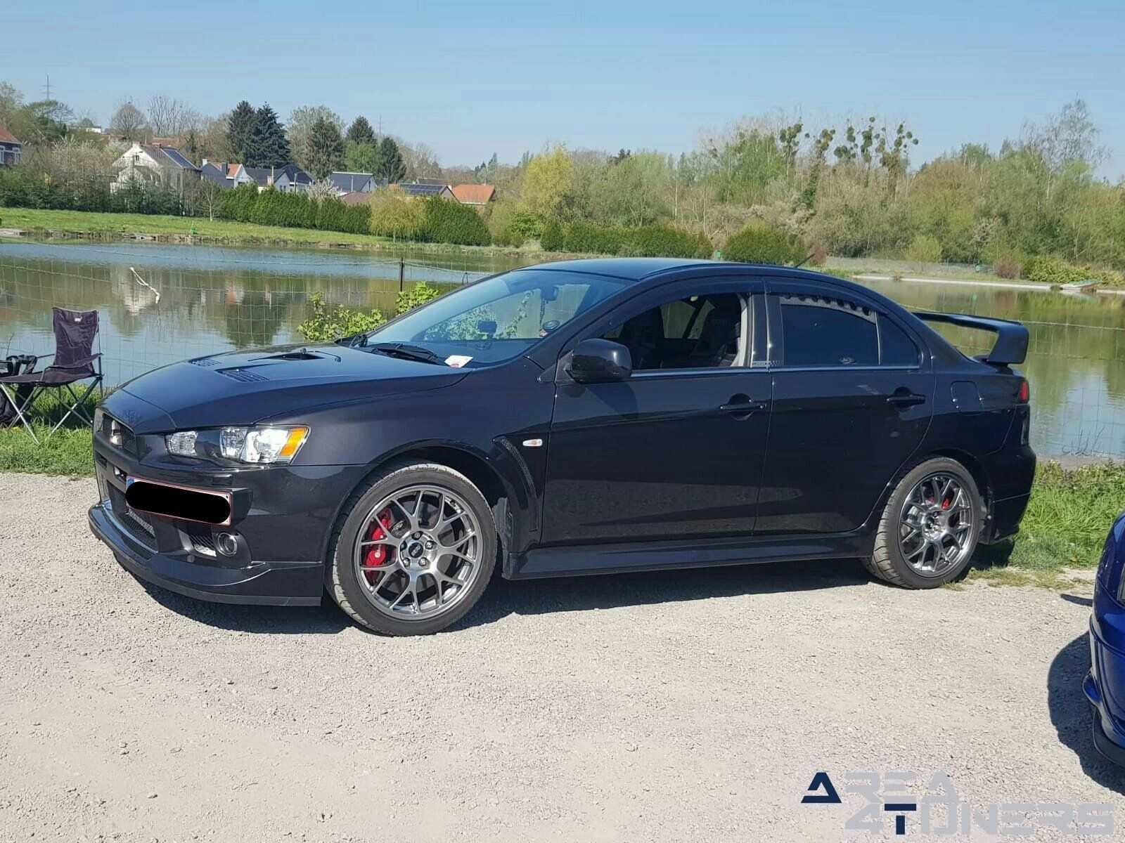 Vip Crew The Come Back
Imagen del reportaje de la revista Tuning Area4tuners.es, de la
concentración de coches Tuning del año 2019 en Montigny Le Tilleul Bégica