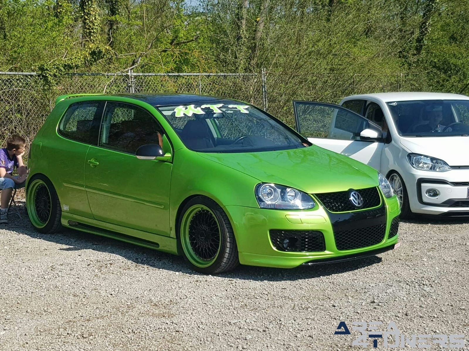 Vip Crew The Come Back
Imagen del reportaje de la revista Tuning Area4tuners.es, de la
concentración de coches Tuning del año 2019 en Montigny Le Tilleul Bégica