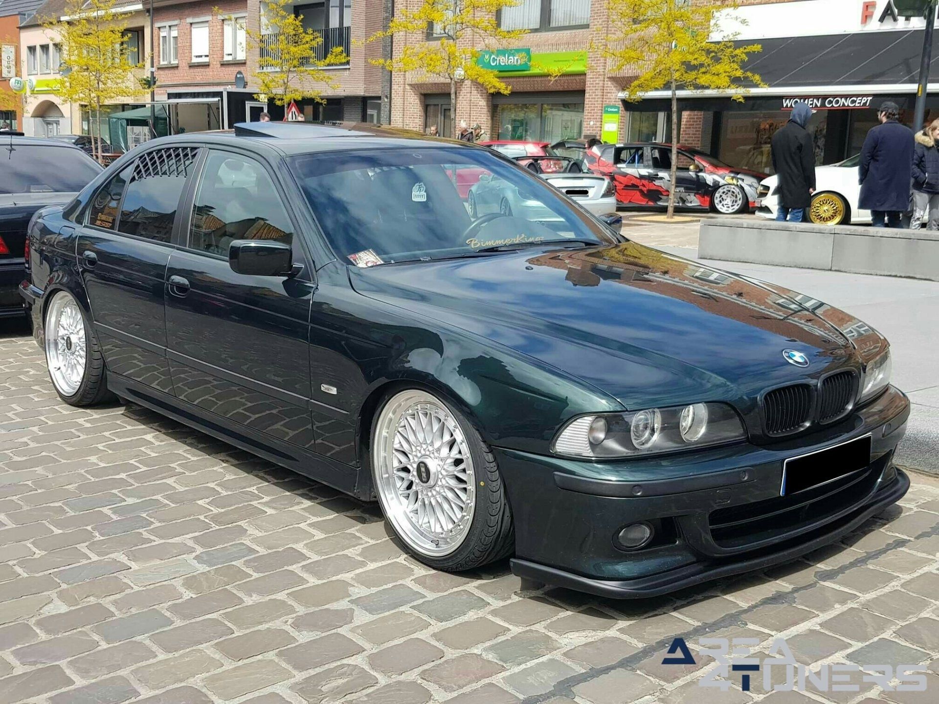 Art On Wheels 2k19
Imagen del reportaje de la revista Tuning Area4tuners.es, de la
concentración de coches Tuning del año 2019 en Moorslede Bégica