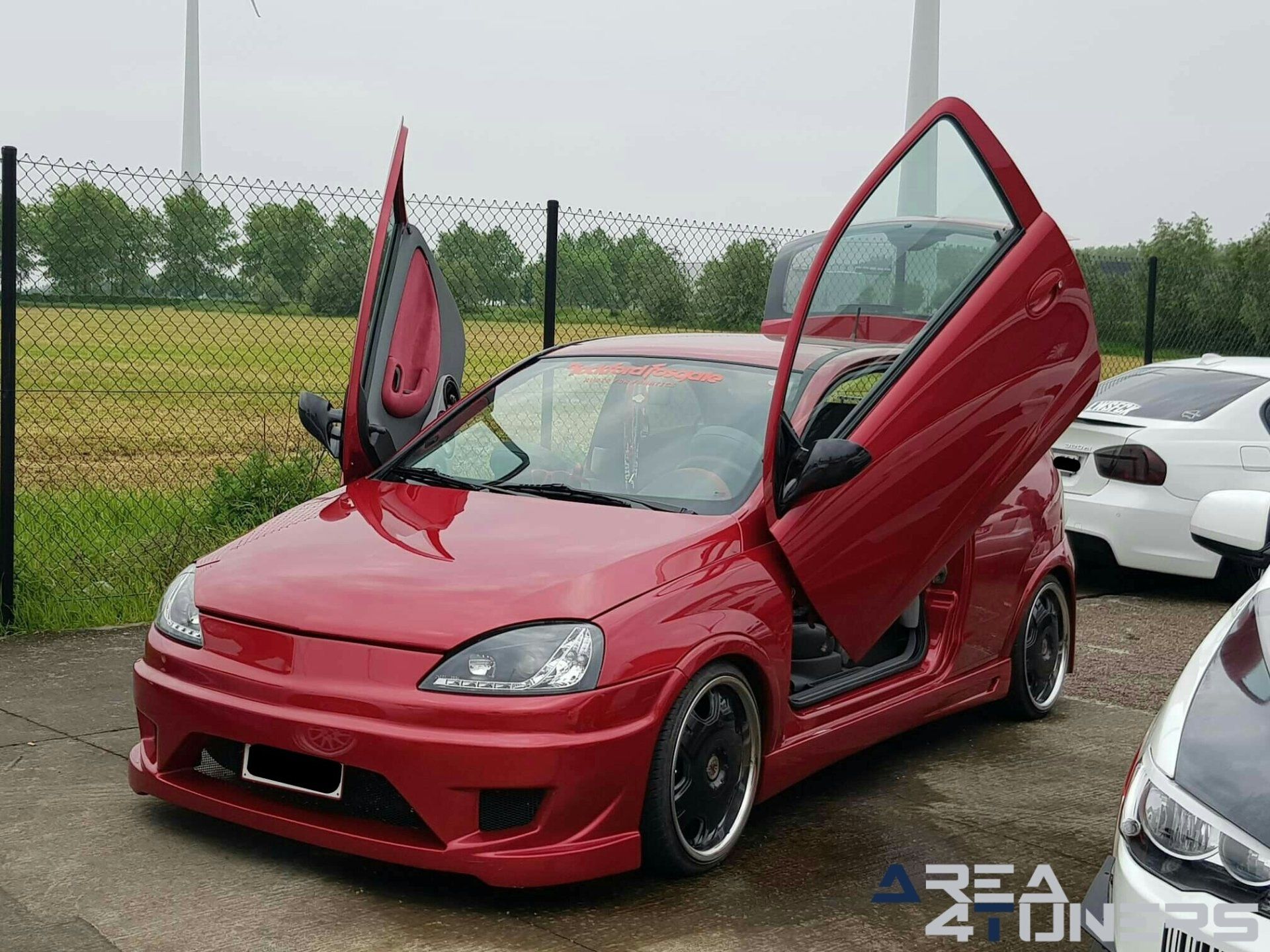 Carisma Park & Meet2
Imagen del reportaje de la revista Tuning Area4tuners.es, de la
concentración de coches Tuning del año 2019 en Zwevegem Bélgica