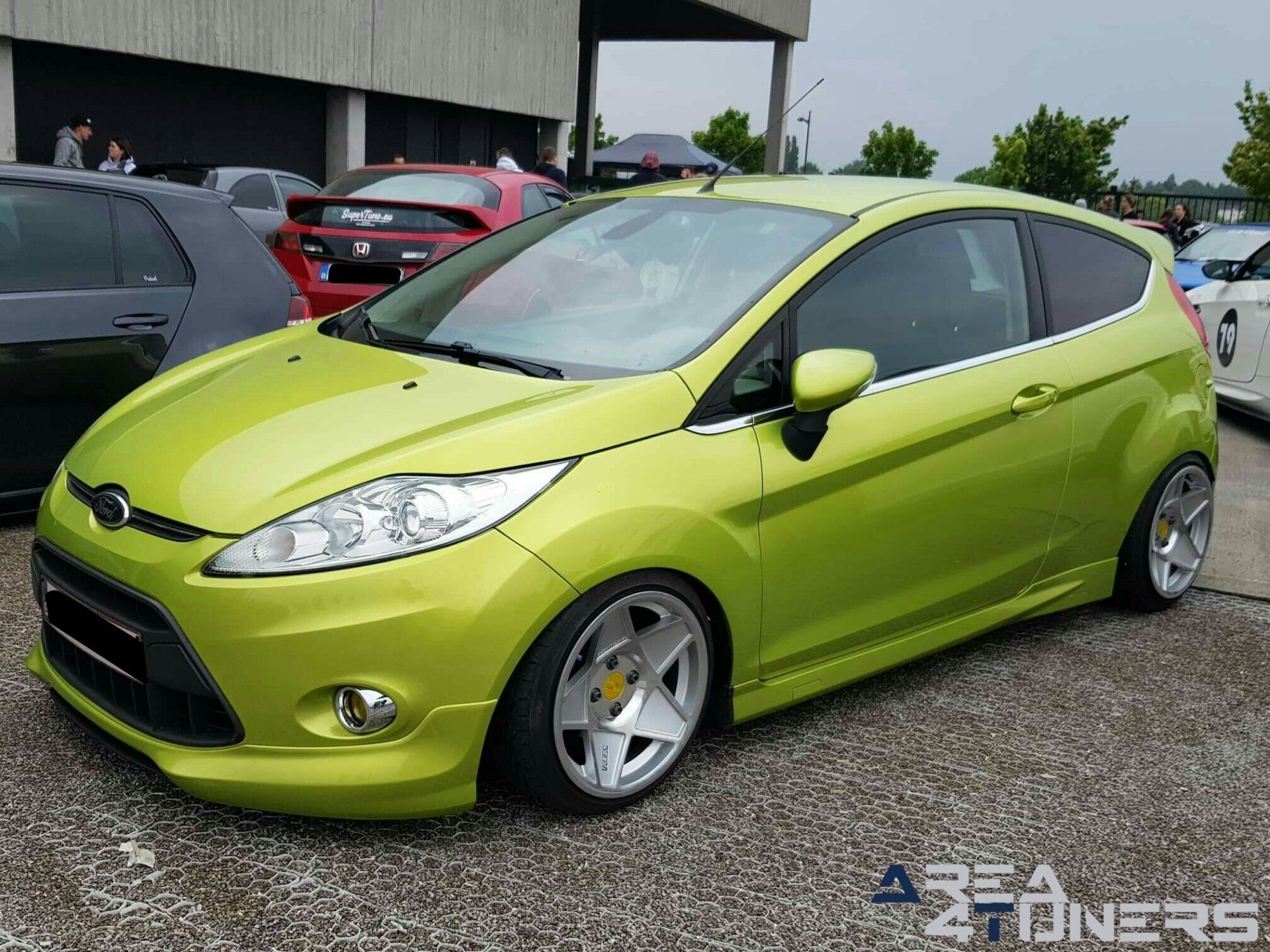 Carisma Park & Meet2
Imagen del reportaje de la revista Tuning Area4tuners.es, de la
concentración de coches Tuning del año 2019 en Zwevegem Bélgica