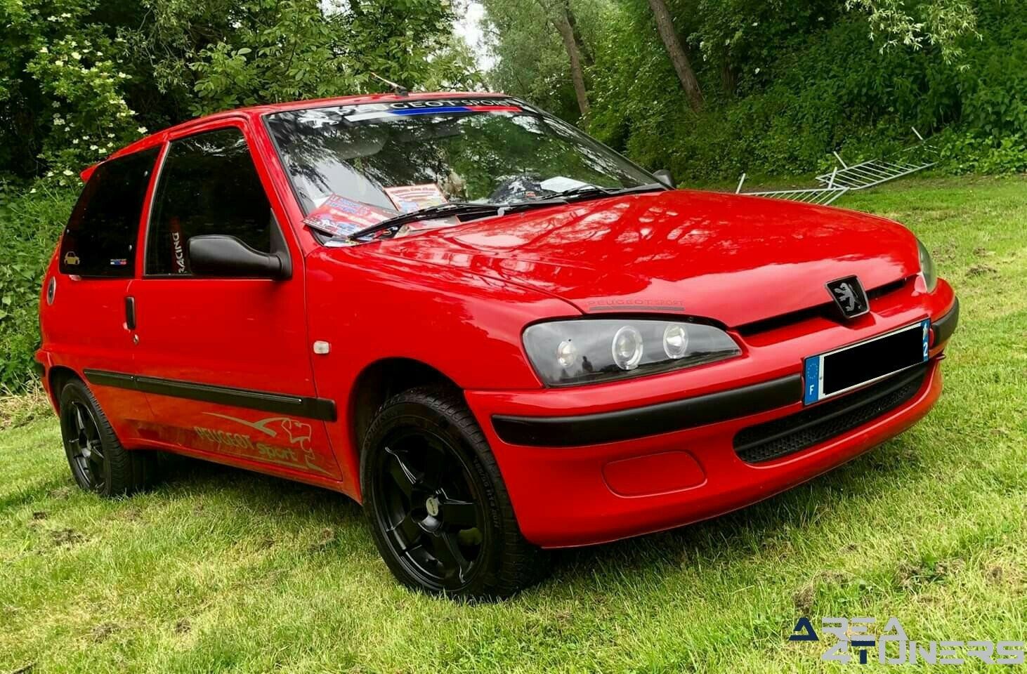 18th Meeting Top20
Imagen del reportaje de la revista Tuning Area4tuners.es, de la
concentración de coches Tuning del año 2019 en Harnes Francia