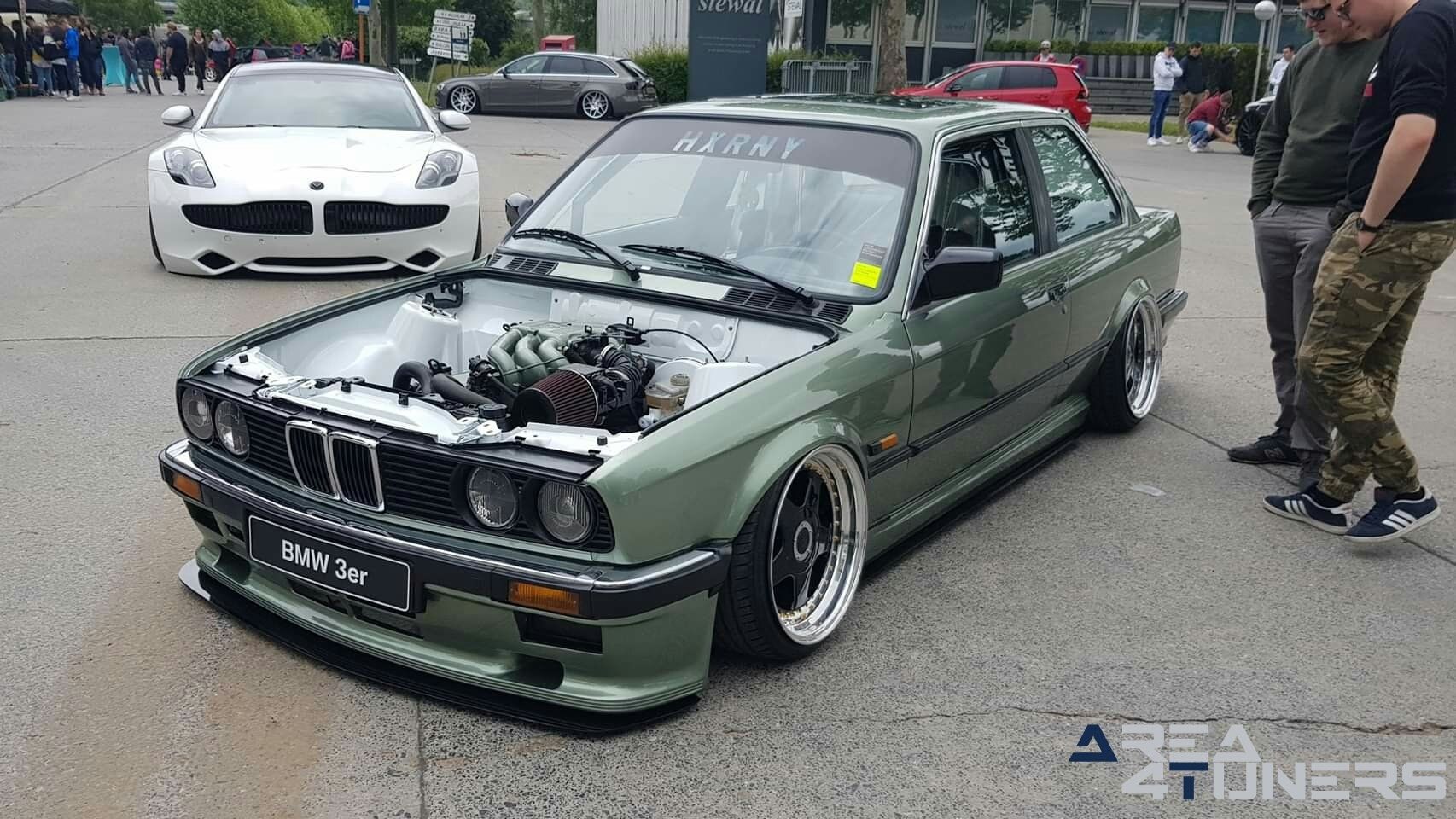 Car Event Low Dreams Part 1
Imagen del reportaje de la revista Tuning Area4tuners.es, de la
concentración de coches Tuning del año 2019 en Ronse Bélgica