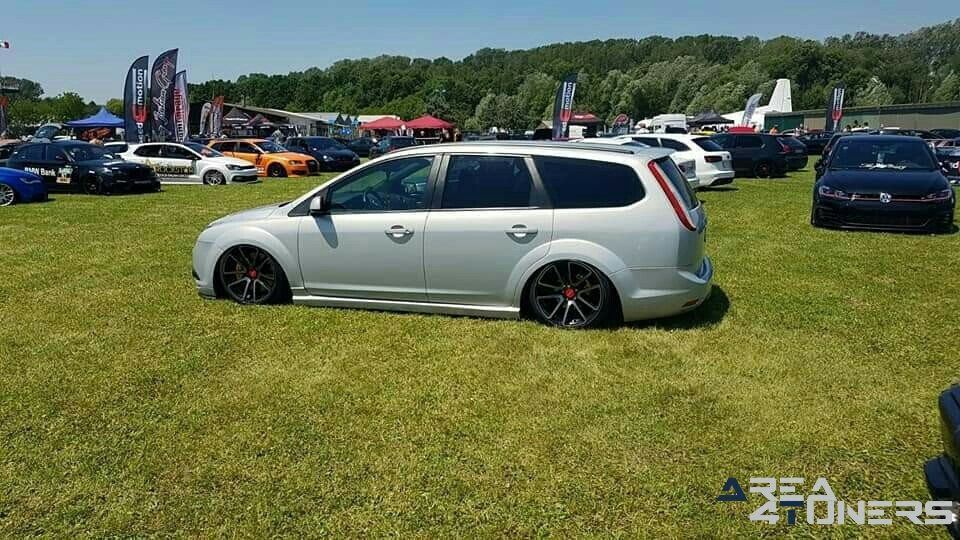 Lowster Event
Imagen del reportaje de la revista Tuning Area4tuners.es, de la
concentración de coches Tuning del año 2019 en Avioclub Montagnana Italia