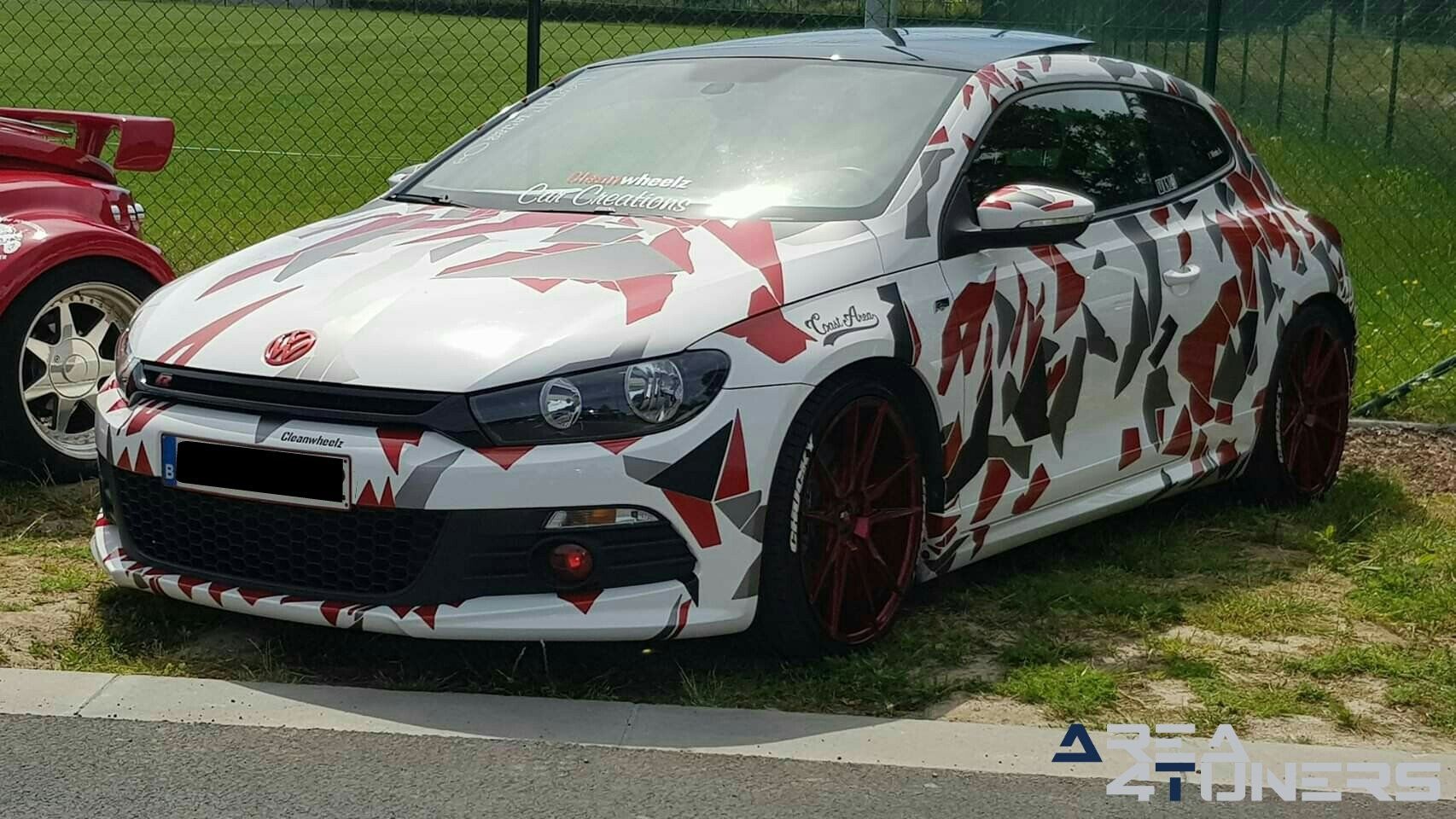 Stay Tuned 2k19
Imagen del reportaje de la revista Tuning Area4tuners.es, de la
concentración de coches Tuning del año 2019 en Houthulst Bélgica