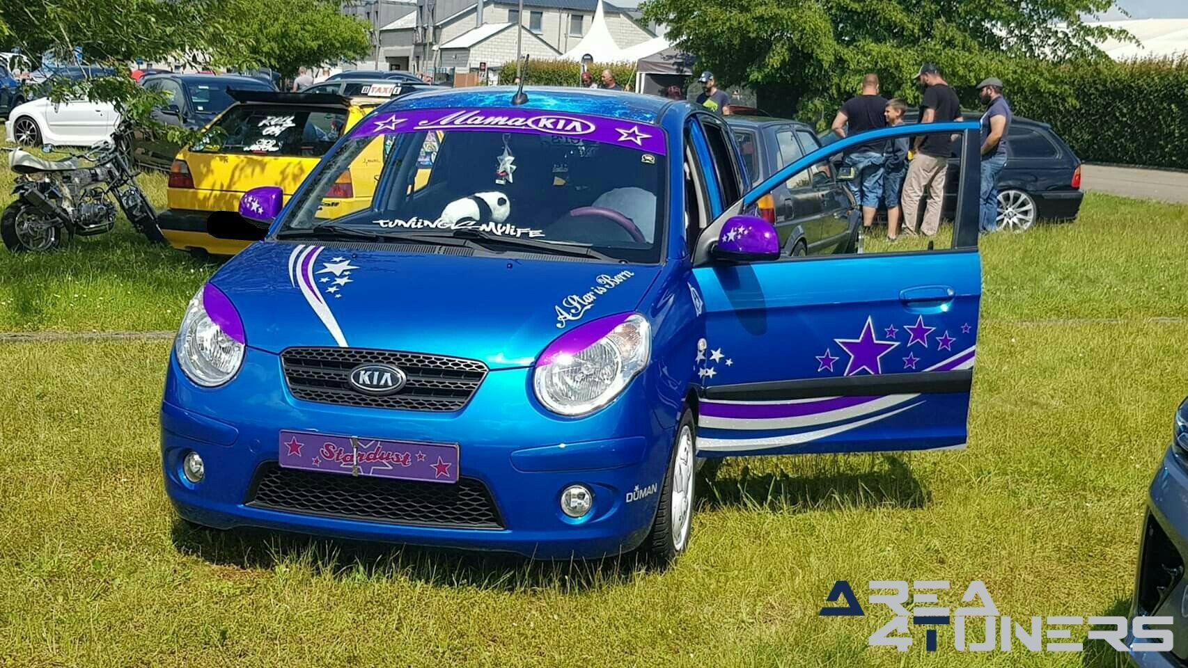 Artc Rassemblement Auto Moto
Imagen del reportaje de la revista Tuning Area4tuners.es, de la
concentración de coches Tuning del año 2019 en Cerfontaine Bélgica