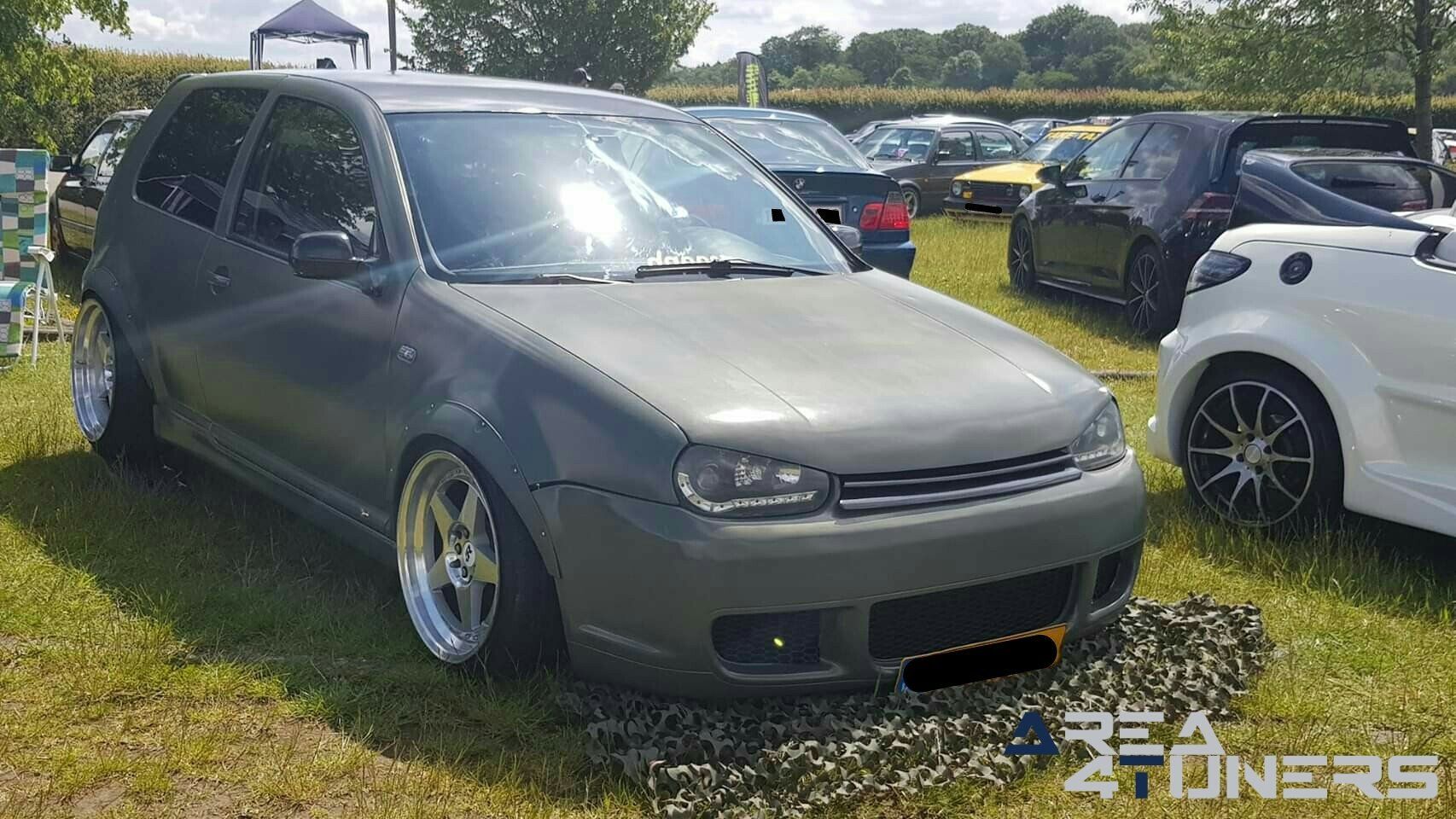 Artc Rassemblement Auto Moto
Imagen del reportaje de la revista Tuning Area4tuners.es, de la
concentración de coches Tuning del año 2019 en Cerfontaine Bélgica