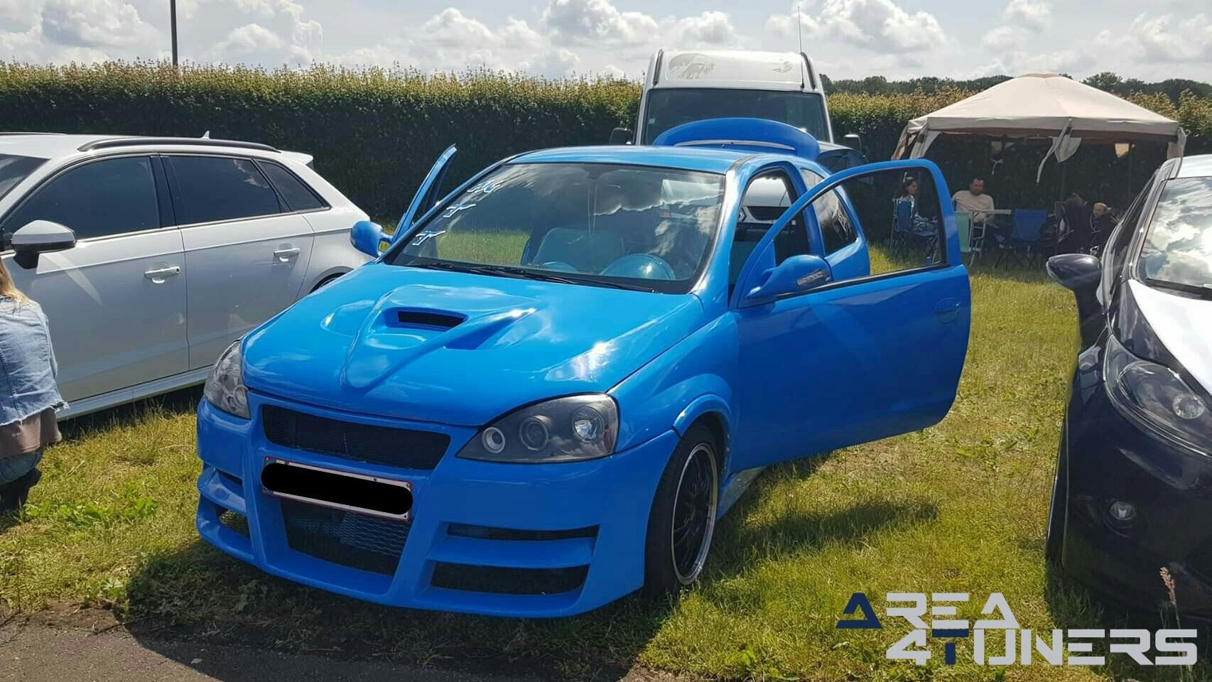 Artc Rassemblement Auto Moto
Imagen del reportaje de la revista Tuning Area4tuners.es, de la
concentración de coches Tuning del año 2019 en Cerfontaine Bélgica