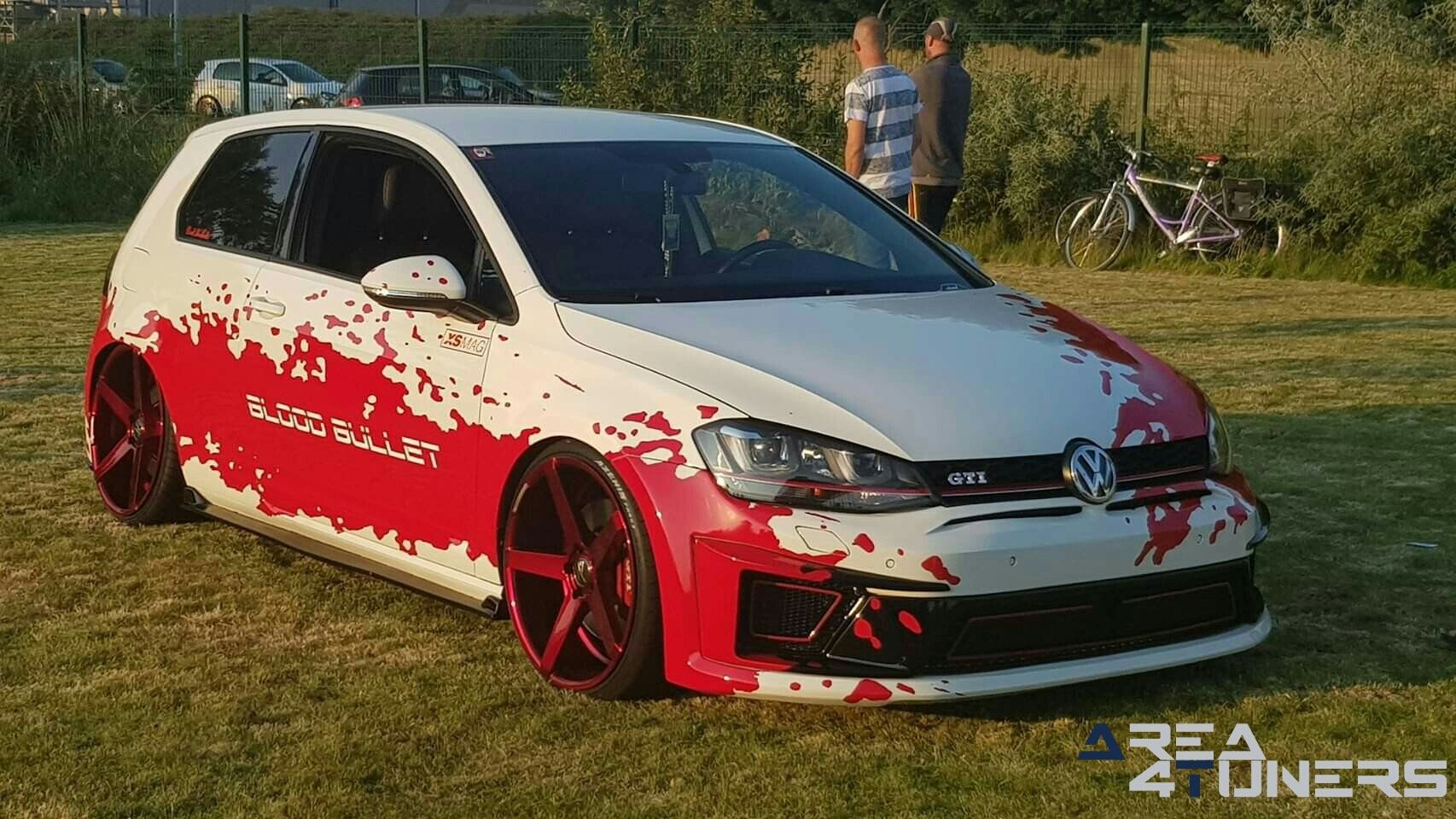 Tuning Night Komen
Imagen del reportaje de la revista Tuning Area4tuners.es, de la
concentración de coches Tuning del año 2019 en Komen Bélgica