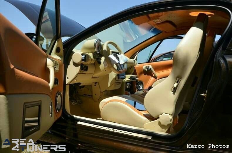 Meeting Tuning Des 3d Dienville
Imagen del reportaje de la revista Tuning Area4tuners.es, de la
concentración de coches Tuning del año 2019 en Dienville Francia