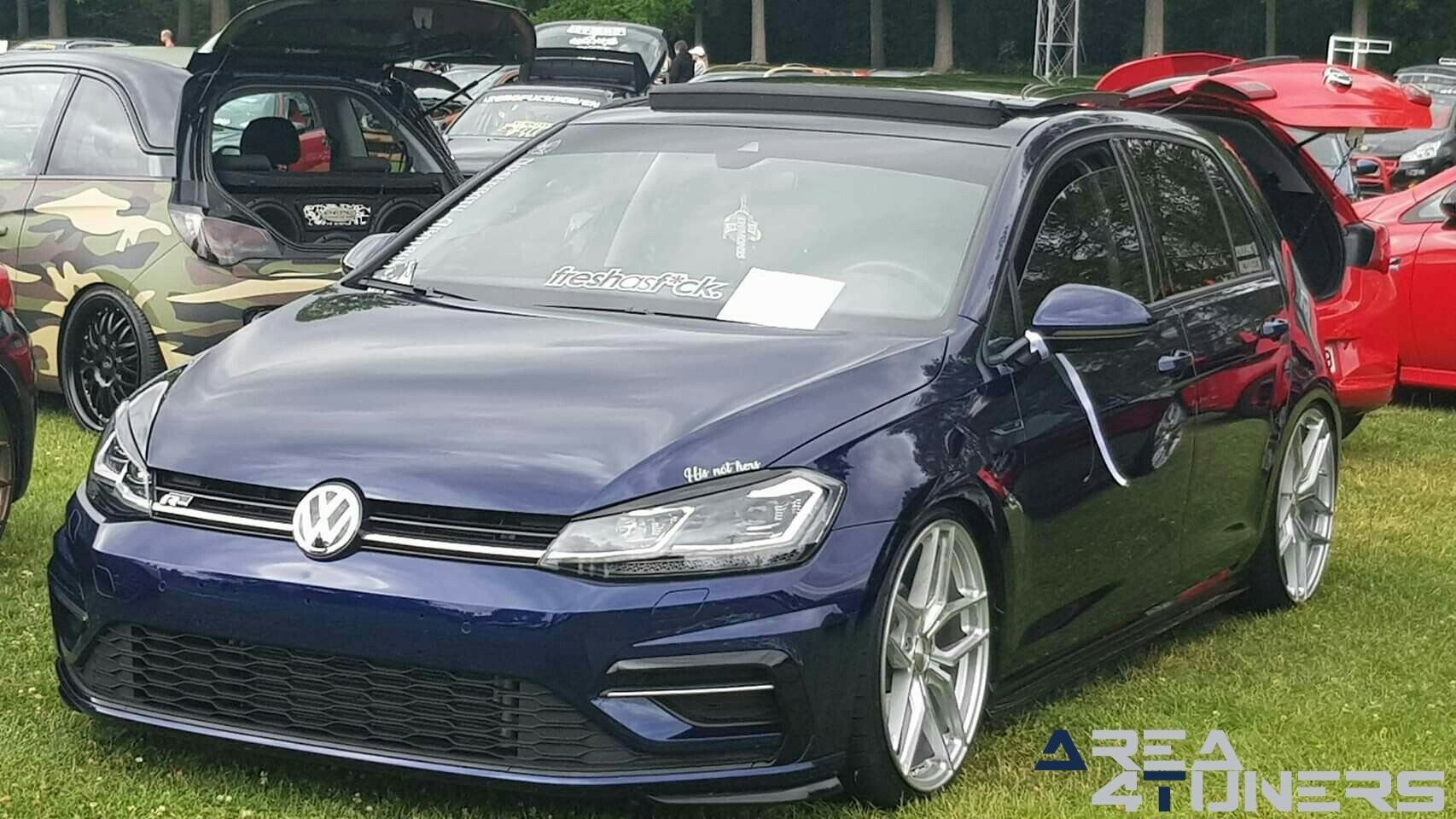 Magic Tuning Day 10
Imagen del reportaje de la revista Tuning Area4tuners.es, de la
concentración de coches Tuning del año 2019 en Rotselaar Bélgica