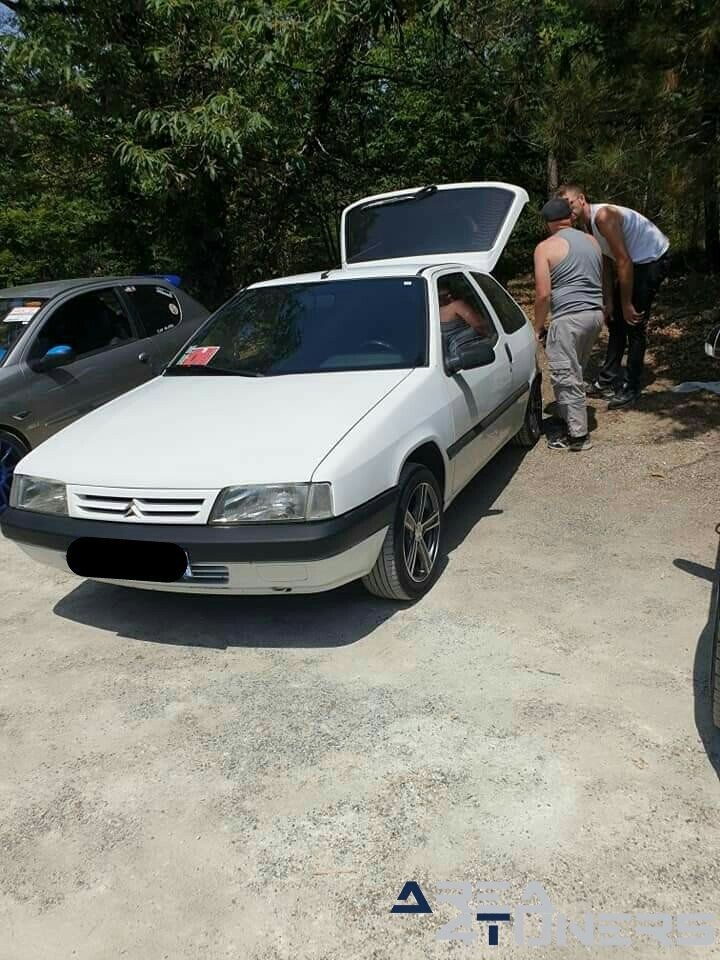 Sound Passion Team 6º Episode
Imagen del reportaje de la revista Tuning Area4tuners.es, de la
concentración de coches Tuning del año 2019 en Saint Maigrin Francia