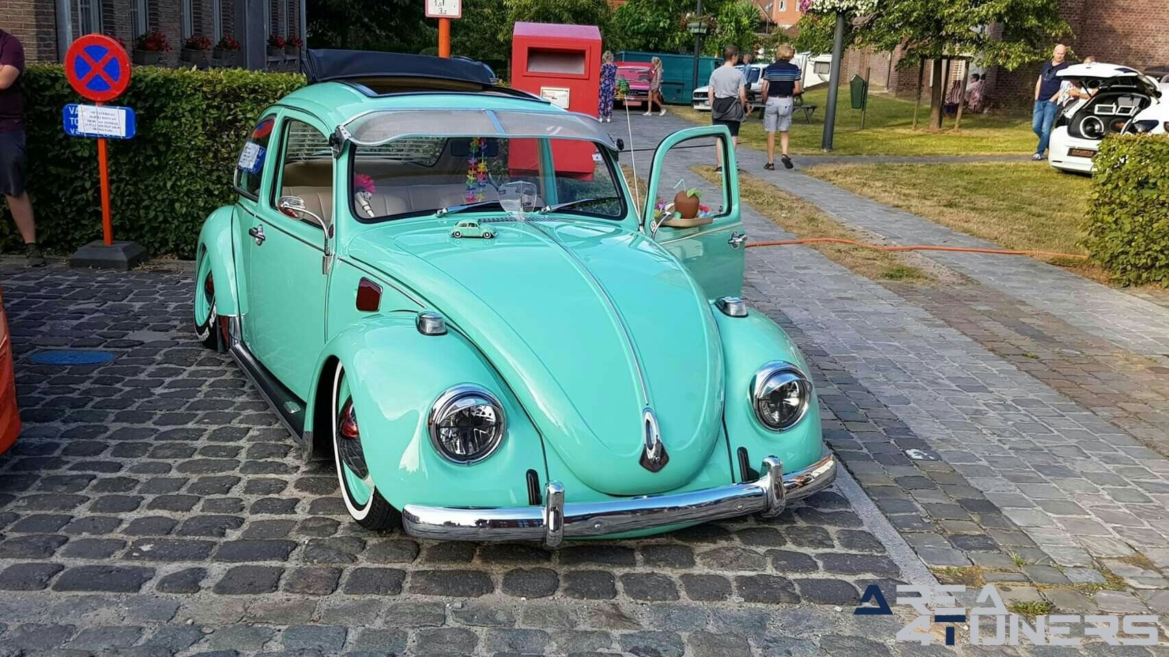 Hot Saturday Night Event
Imagen del reportaje de la revista Tuning Area4tuners.es, de la
concentración de coches Tuning del año 2019 en Detergem Bélgica