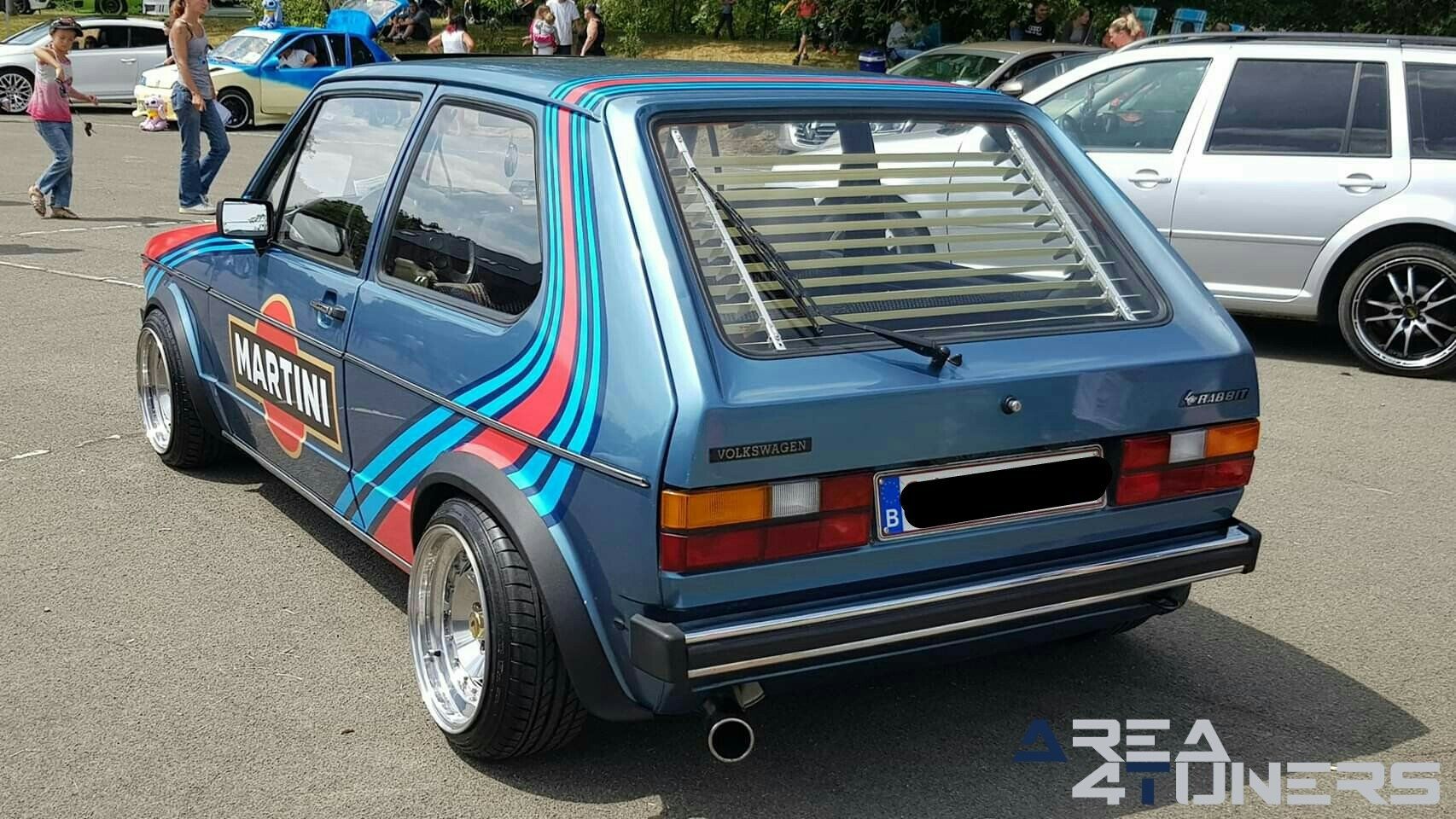 Meeting Family Tuning Club Vag vs Tuning
Imagen del reportaje de la revista Tuning Area4tuners.es, de la
concentración de coches Tuning del año 2019 en Casteau Bélgica