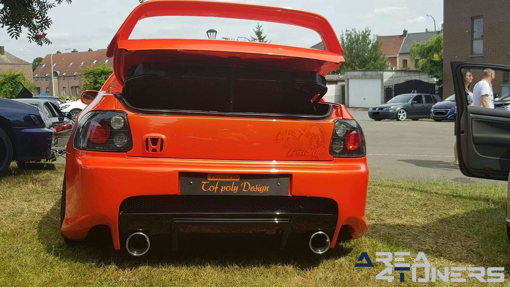 Meeting Family Tuning Club Vag vs Tuning
Imagen del reportaje de la revista Tuning Area4tuners.es, de la
concentración de coches Tuning del año 2019 en Casteau Bélgica