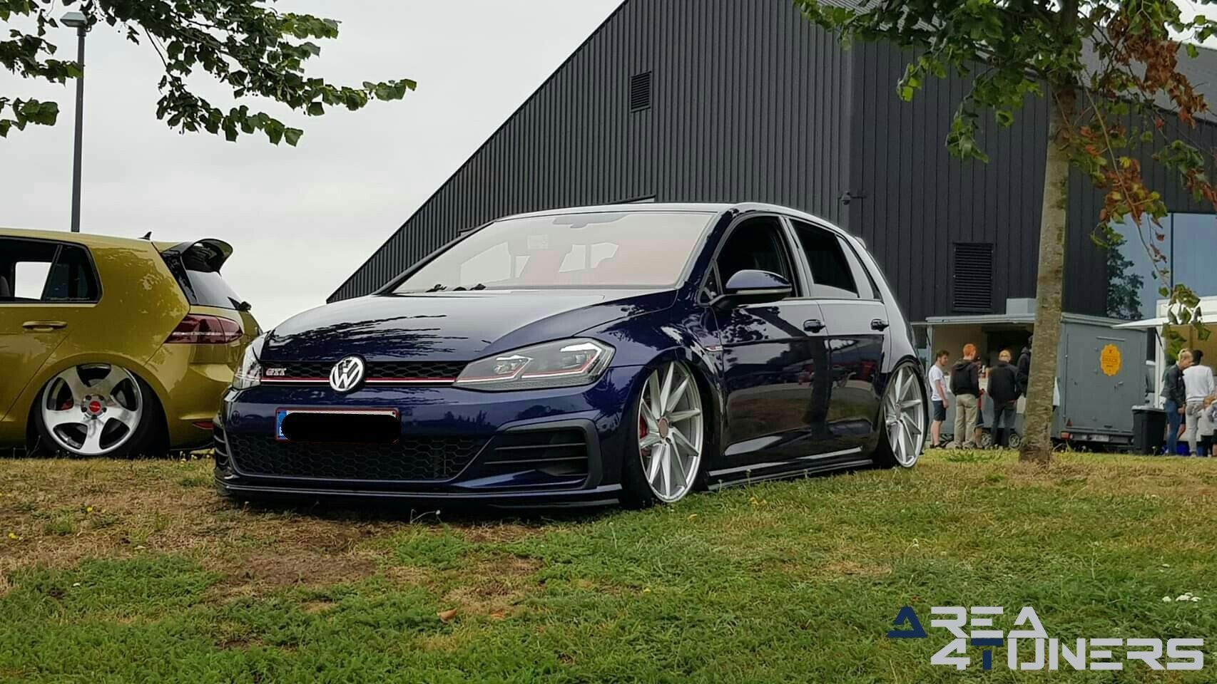 Modified Night
Imagen del reportaje de la revista Tuning Area4tuners.es, de la
concentración de coches Tuning del año 2019 en Moorslede Bélgica