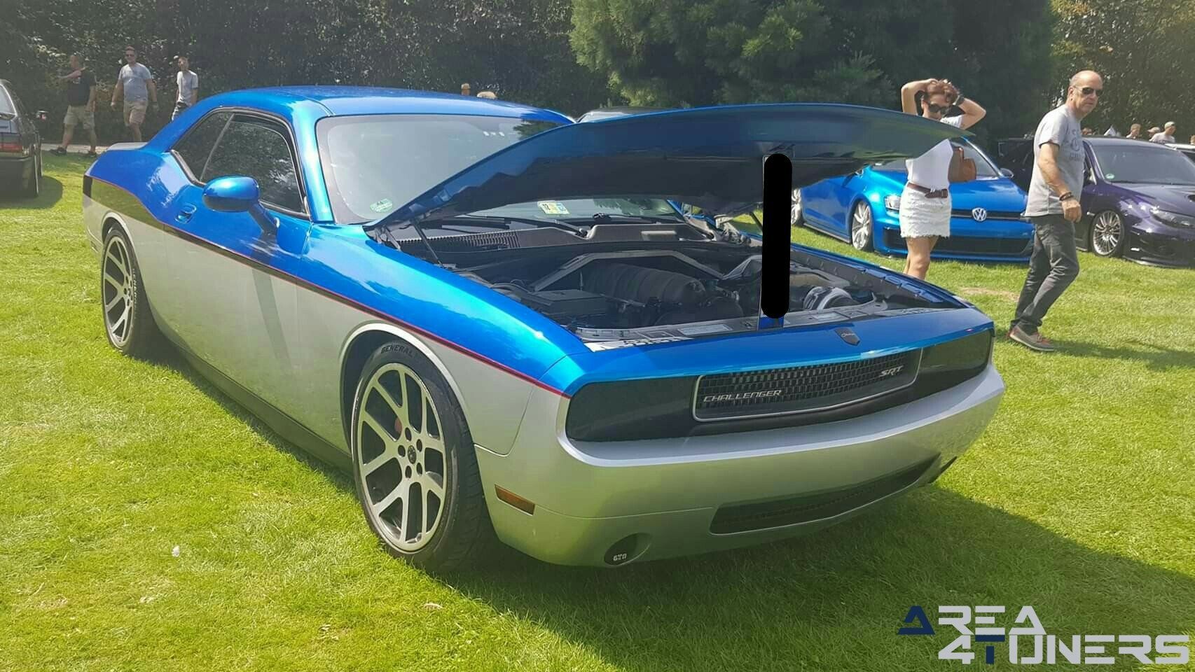 Risenation 2k19
Imagen del reportaje de la revista Tuning Area4tuners.es, de la
concentración de coches Tuning del año 2019 en Castle Of Helecine Bélgica