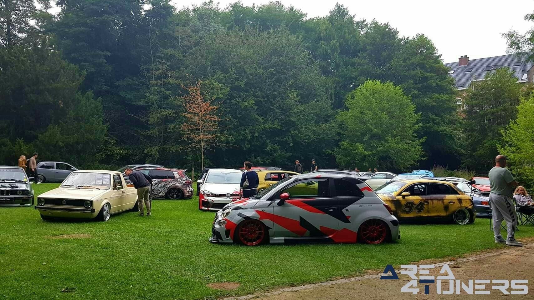 Carisma Forest Base
Imagen del reportaje de la revista Tuning Area4tuners.es, de la
concentración de coches Tuning del año 2019 en Tielt Bélgica