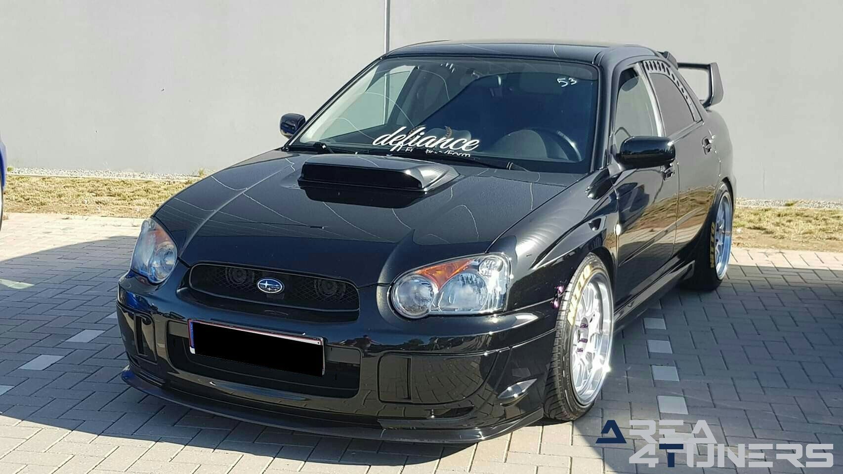 Selected Car The Battle Asia vs Euro 2019
Imagen del reportaje de la revista Tuning Area4tuners.es, de la
concentración de coches Tuning del año 2019 en Heppignies Bélgica