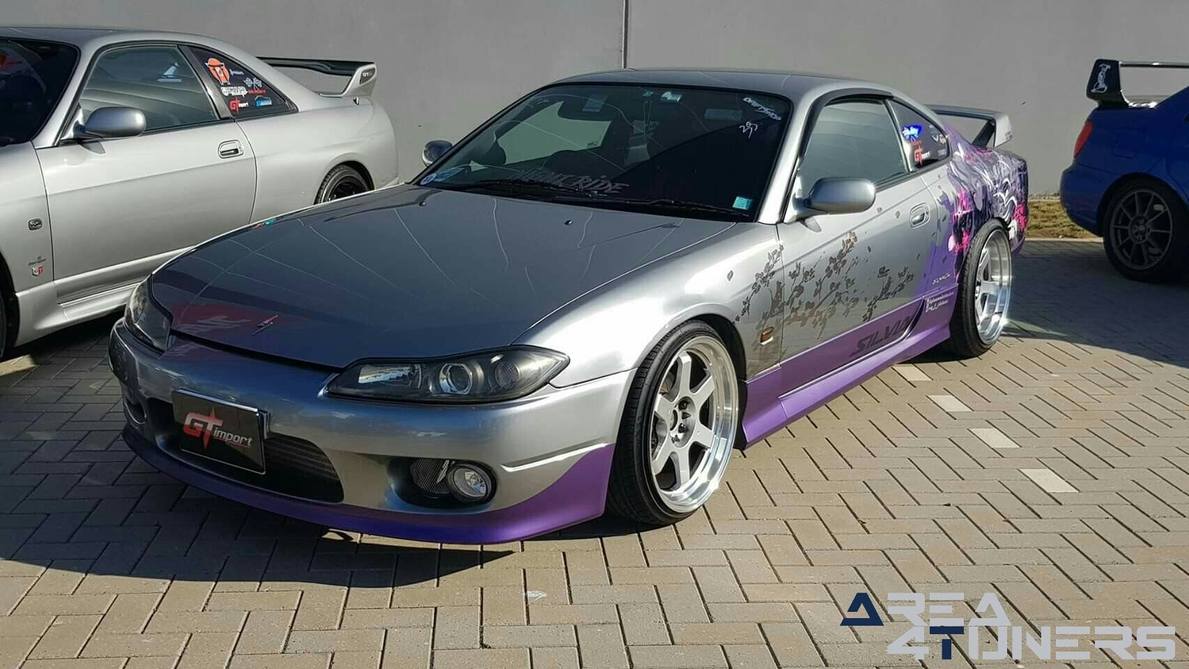 Selected Car The Battle Asia vs Euro 2019
Imagen del reportaje de la revista Tuning Area4tuners.es, de la
concentración de coches Tuning del año 2019 en Heppignies Bélgica