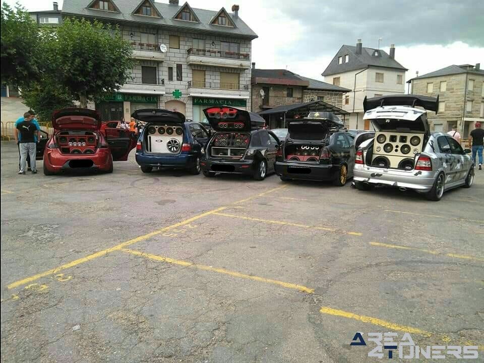 1er Tuning Lago De Sanabria
Imagen del reportaje revista Tuning Area4tuners.es, concentración de coches Tuning del año 2019 en Sanabria, Zamora, España