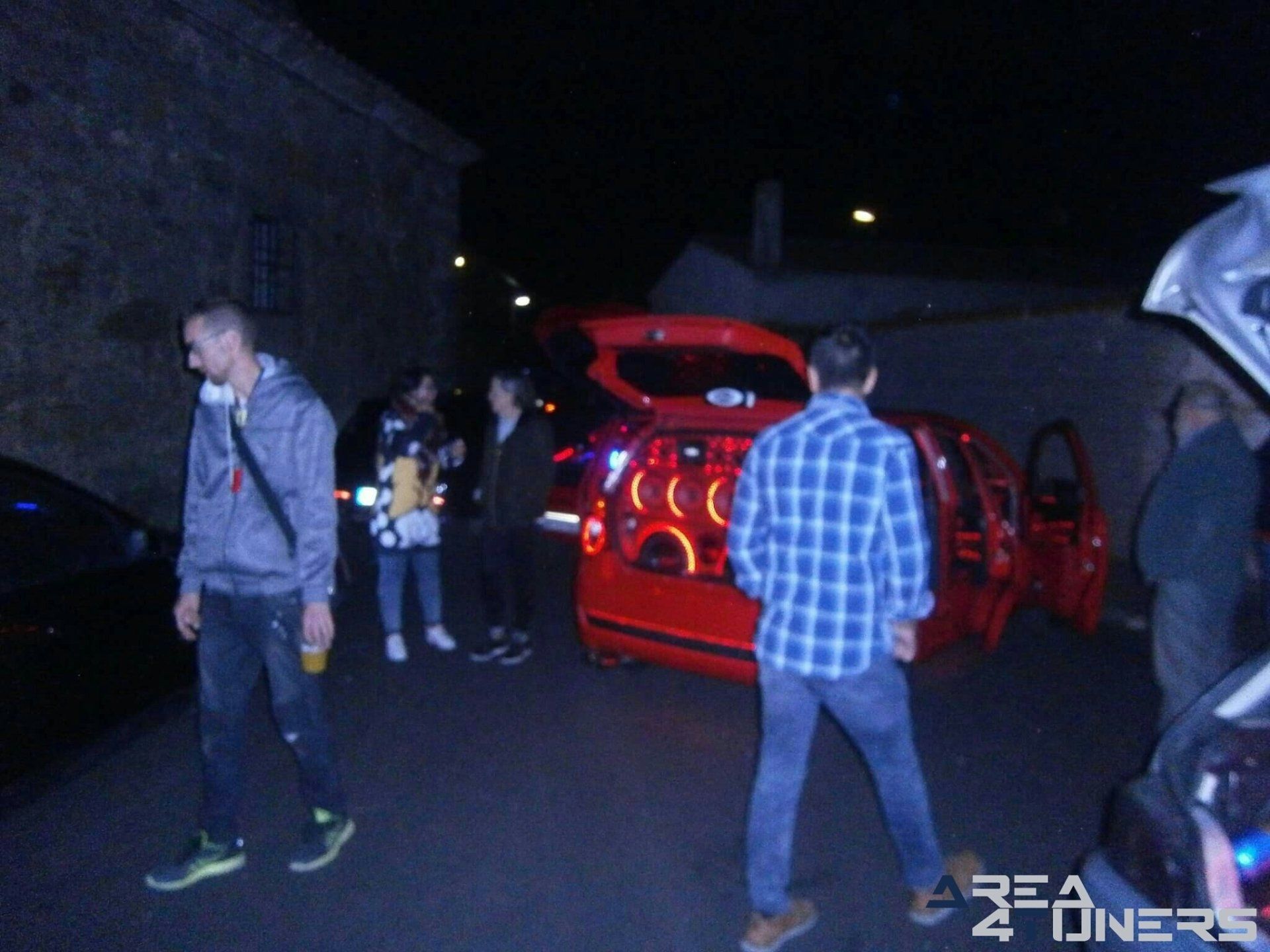 3ª Kdd Tuning Racing Clásicos Aldehuela De La Bóveda
Imagen del reportaje revista Tuning Area4tuners.es, concentración de coches Tuning del año 2019 en Aldehuela De La Bóveda, Salamanca, España