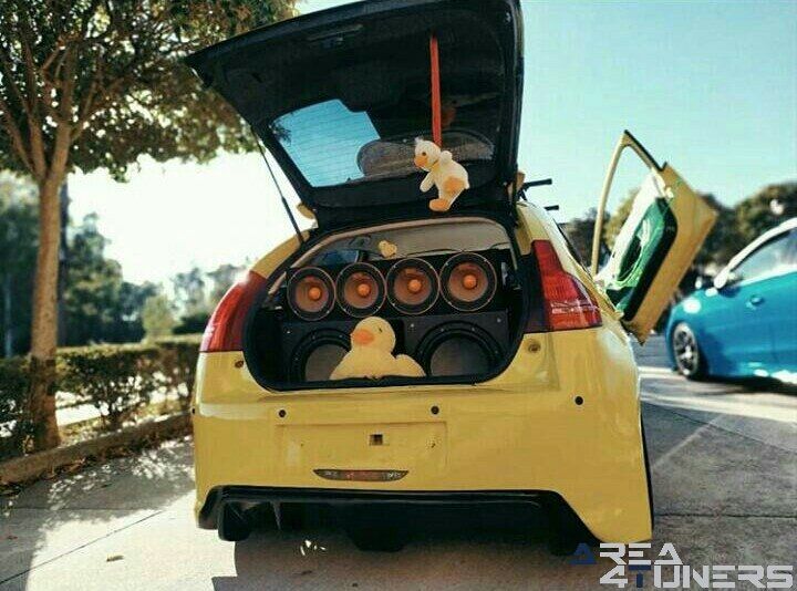 1ª Kdd Diabolic´s Sound
Imagen del reportaje revista Tuning Area4tuners.es, concentración de coches Tuning del año 2019 en Puente Del Arzobispo, Toledo, España