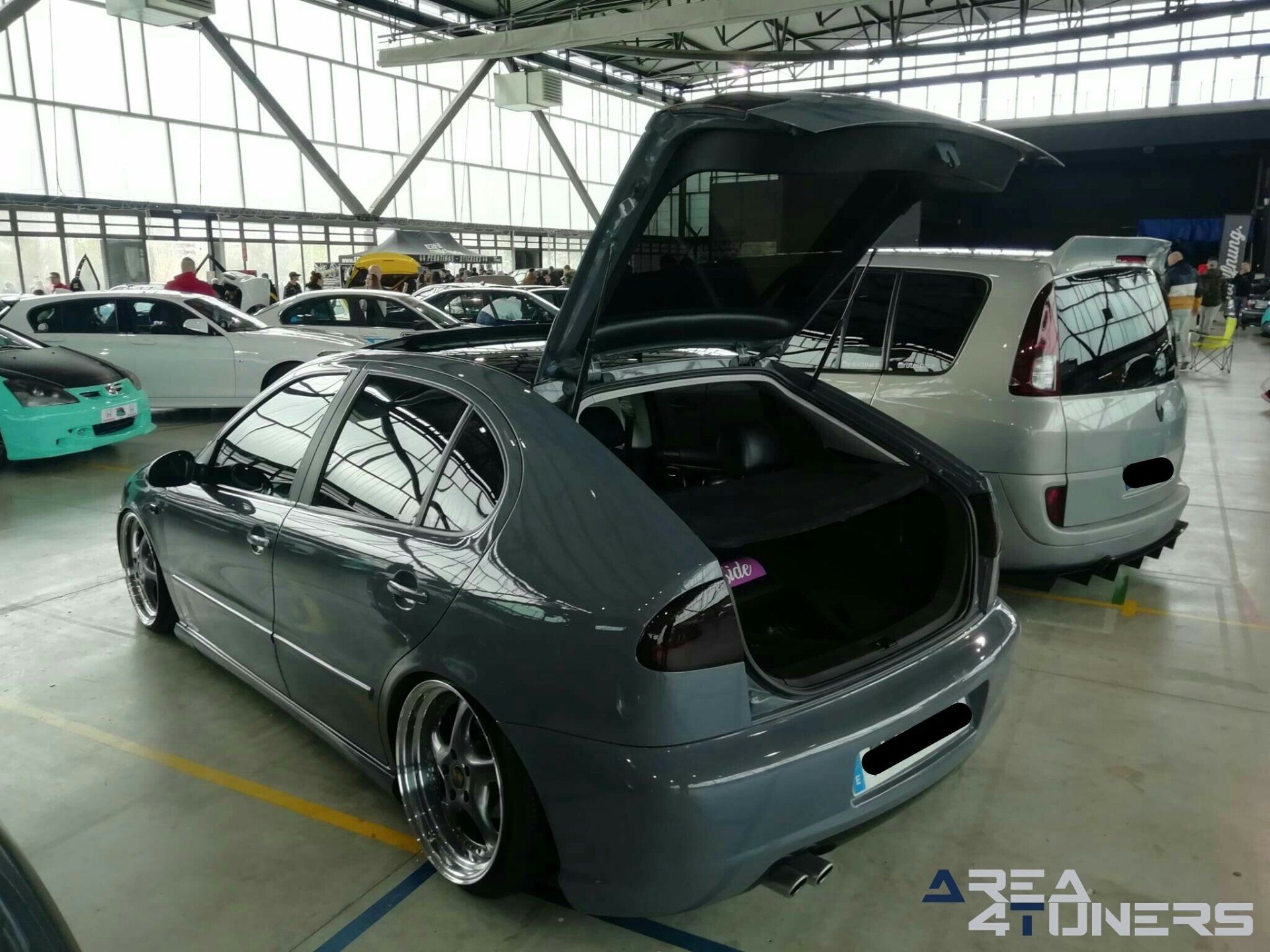 Tortosa Motor Festival 2k19
Imagen del reportaje revista Tuning Area4tuners.es, concentración de coches Tuning del año 2019 en Tortosa, Tarragona, España