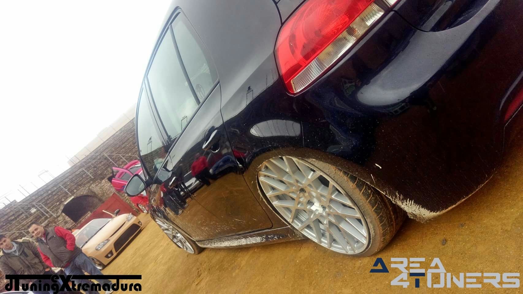 10ª Concentración Tuning Azuaga
Imagen del reportaje revista Tuning Area4tuners.es, concentración de coches Tuning del año 2018 en Azuaga, Badajoz, España