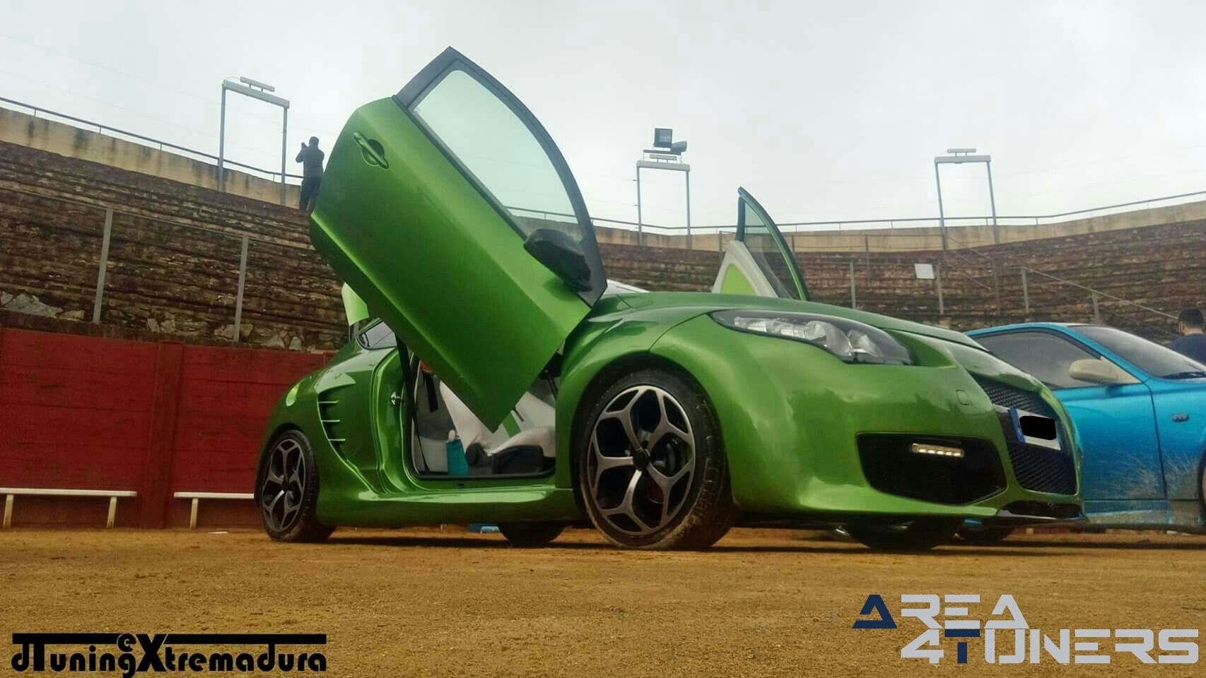 10ª Concentración Tuning Azuaga
Imagen del reportaje revista Tuning Area4tuners.es, concentración de coches Tuning del año 2018 en Azuaga, Badajoz, España