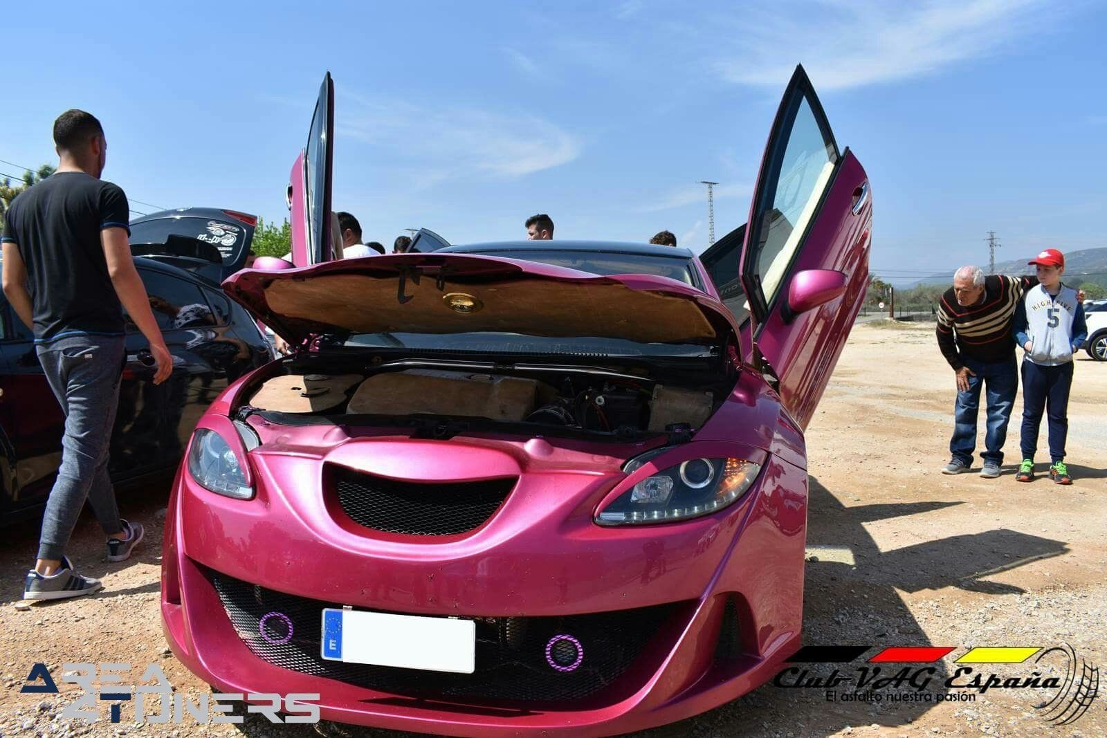 1ª Kdd 2018 Vag España
Imagen del reportaje revista Tuning Area4tuners.es, concentración de coches Tuning del año 2018 en Bellús, Valencia, España