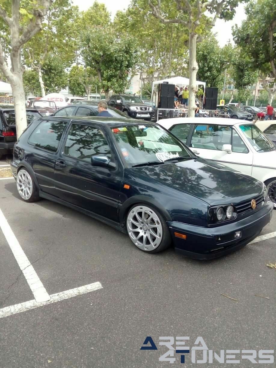 17ª Concentración Tuning Vag Calafell
Imagen del reportaje revista Tuning Area4tuners.es, concentración de coches Tuning del año 2018 en Calafell, Tarragona, España