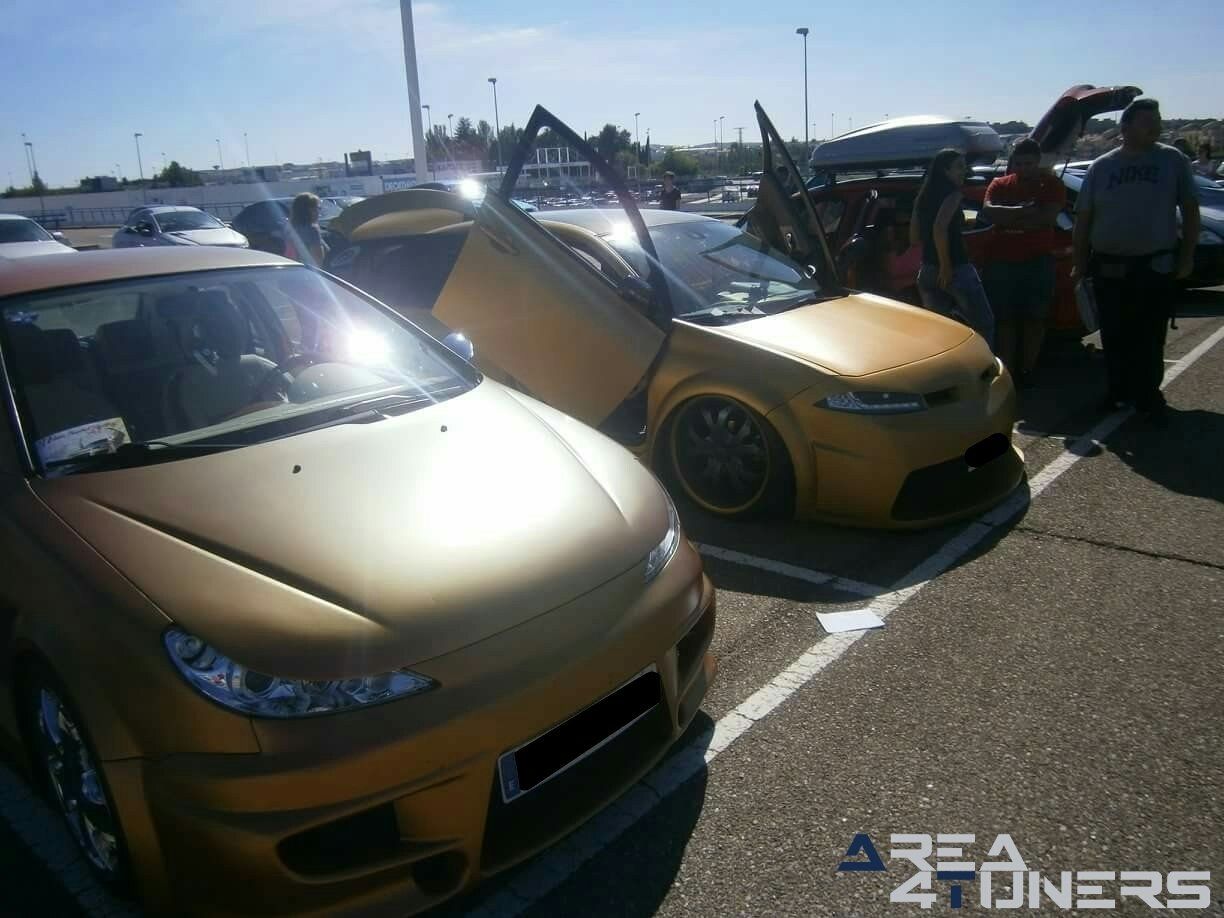 2ª Kdd Rcs
Imagen del reportaje revista Tuning Area4tuners.es, concentración de coches Tuning del año 2018 en Carbajosa De La Sagrada, Salamanca, España
