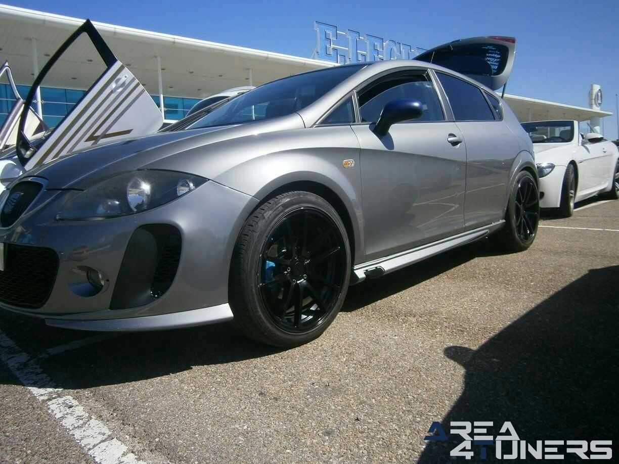 2ª Kdd Rcs
Imagen del reportaje revista Tuning Area4tuners.es, concentración de coches Tuning del año 2018 en Carbajosa De La Sagrada, Salamanca, España