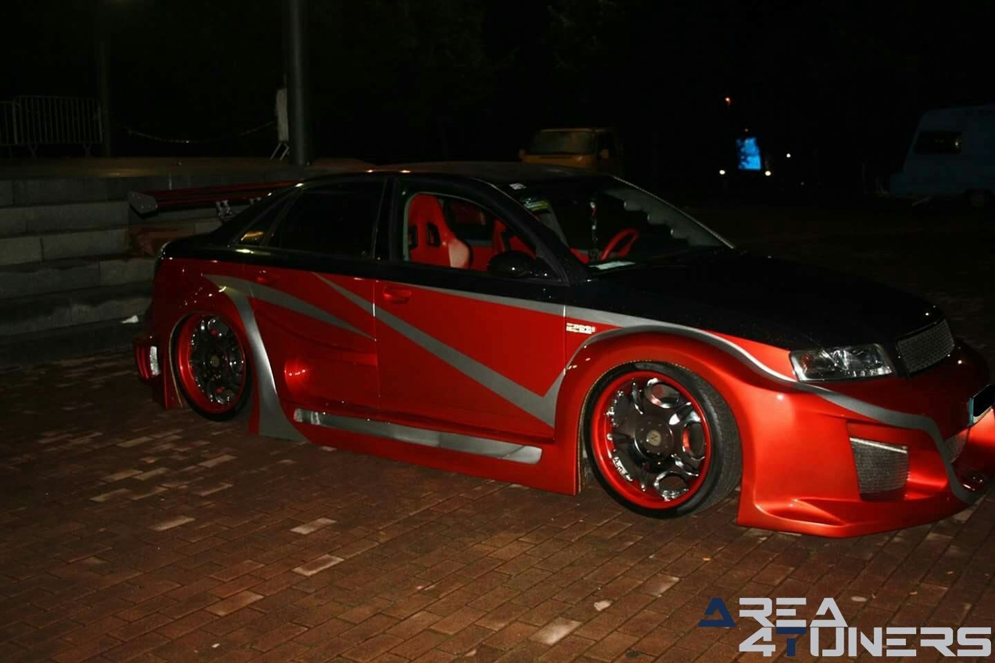 5ª Concentración Tuning Guarnizo
Imagen del reportaje revista Tuning Area4tuners.es, concentración de coches Tuning del año 2018 en Guarnizo, Cantabria, España