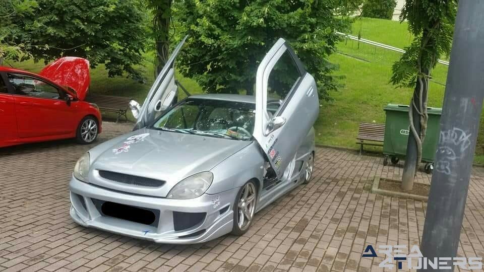 5ª Concentración Tuning Guarnizo
Imagen del reportaje revista Tuning Area4tuners.es, concentración de coches Tuning del año 2018 en Guarnizo, Cantabria, España