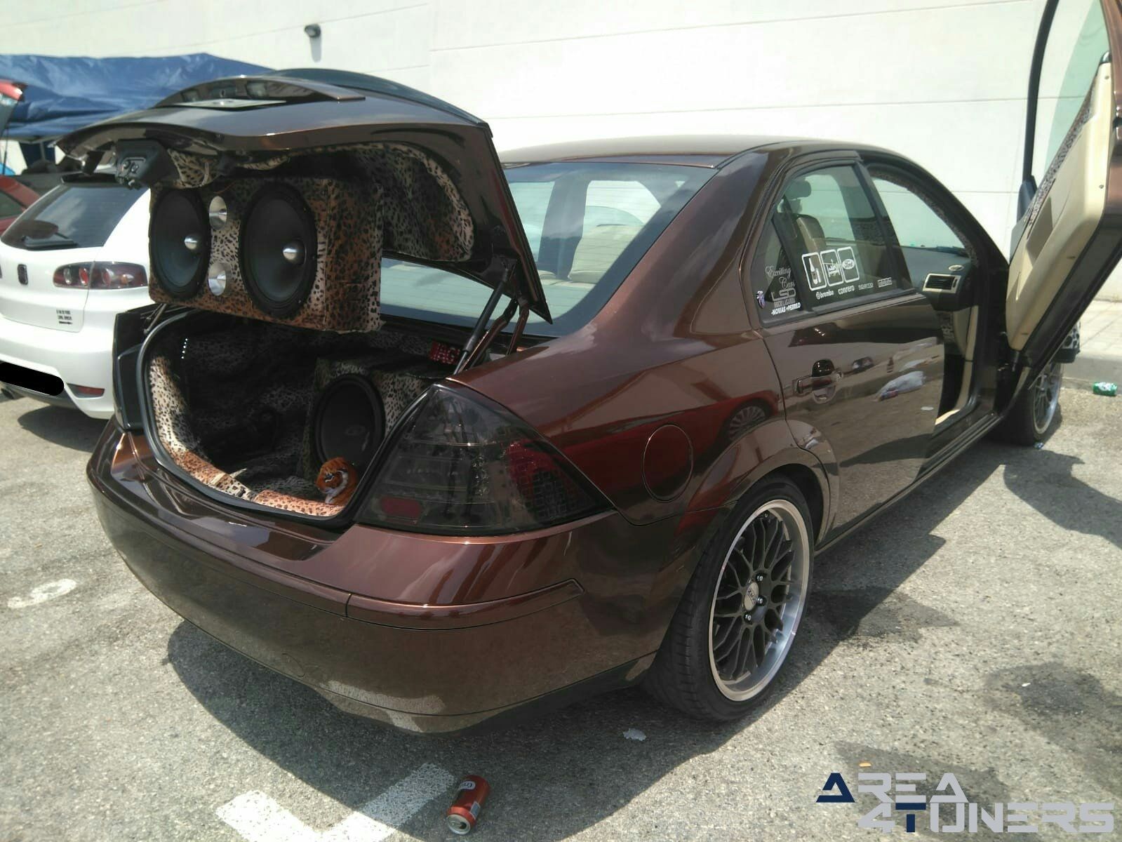 The Torrox Motor Show 2k18
Imagen del reportaje revista Tuning Area4tuners.es, concentración de coches Tuning del año 2018 en Torrox, Málaga, España