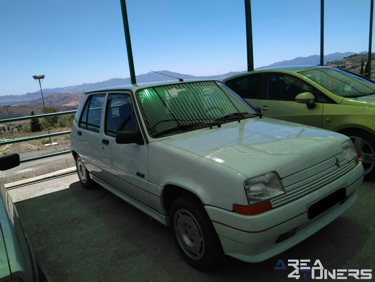 1ª Concentración Tuning Racing Clásicos Casarabonela
Imagen del reportaje revista Tuning Area4tuners.es, concentración de coches Tuning del año 2018 en Casarabonela, Málaga, España