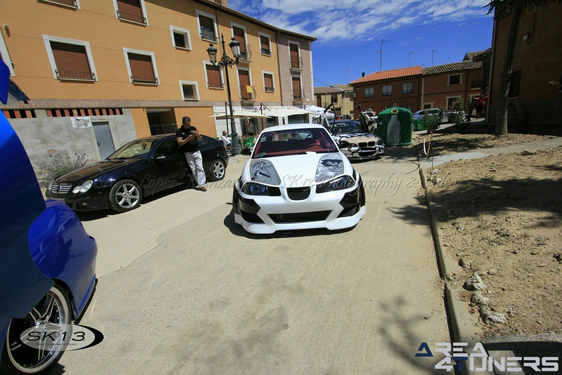 1ª Concentración Magic Pistols Tuning Club
Imagen del reportaje revista Tuning Area4tuners.es, concentración de coches Tuning del año 2018 en Becerril De Campos, Palencia, España
