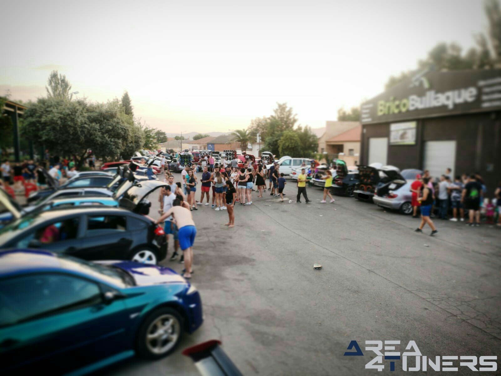 4ª Kdd Robledo
Imagen del reportaje revista Tuning Area4tuners.es, concentración de coches Tuning del año 2018 en El Robledo, Ciudad Real, Españ