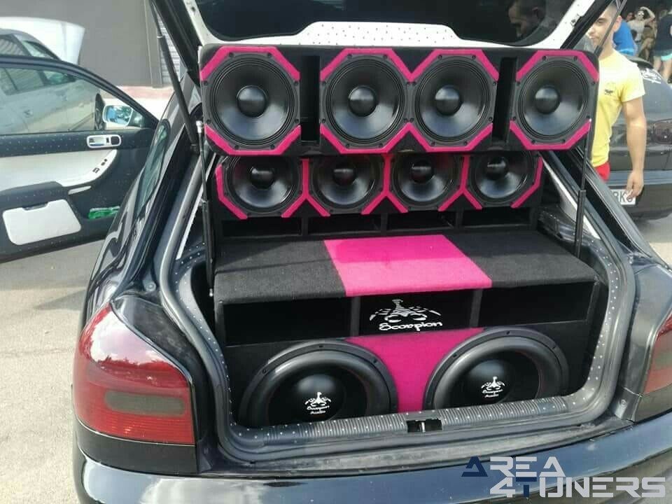 4ª Kdd Robledo
Imagen del reportaje revista Tuning Area4tuners.es, concentración de coches Tuning del año 2018 en El Robledo, Ciudad Real, España